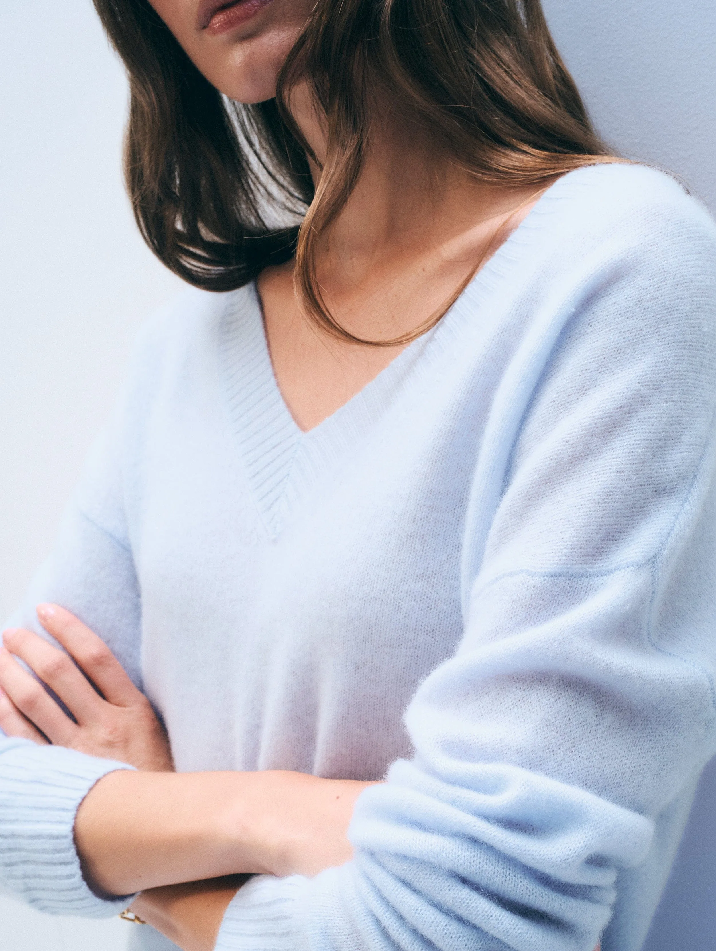Cashmere Featherweight V Neck | Pale Mist sold by White + Warren product image thumbnail 2