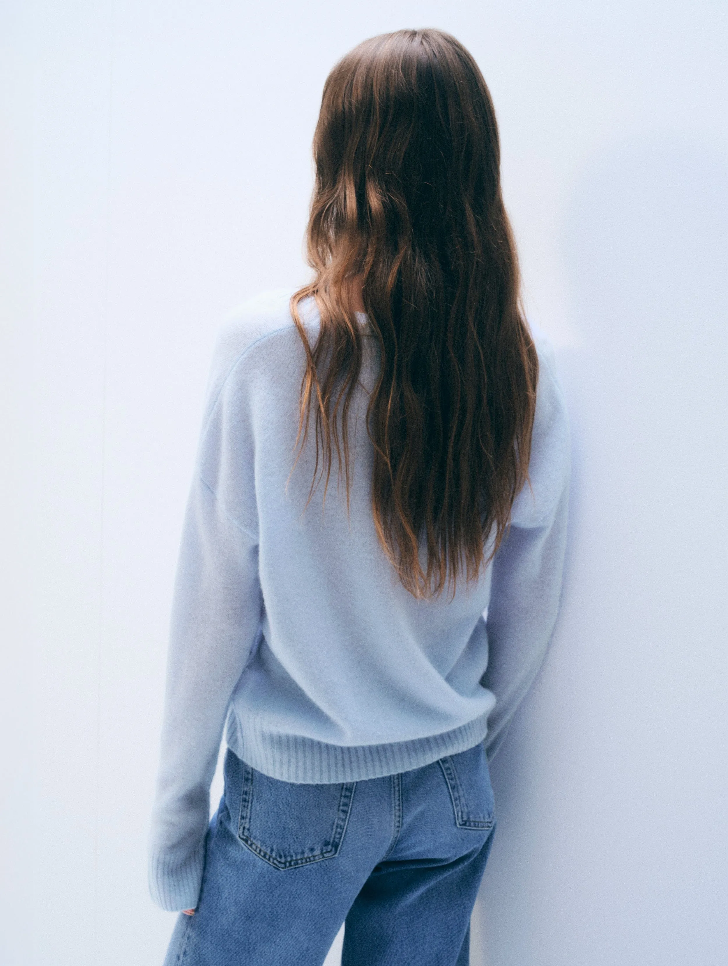 Cashmere Featherweight V Neck | Pale Mist sold by White + Warren product image thumbnail 3