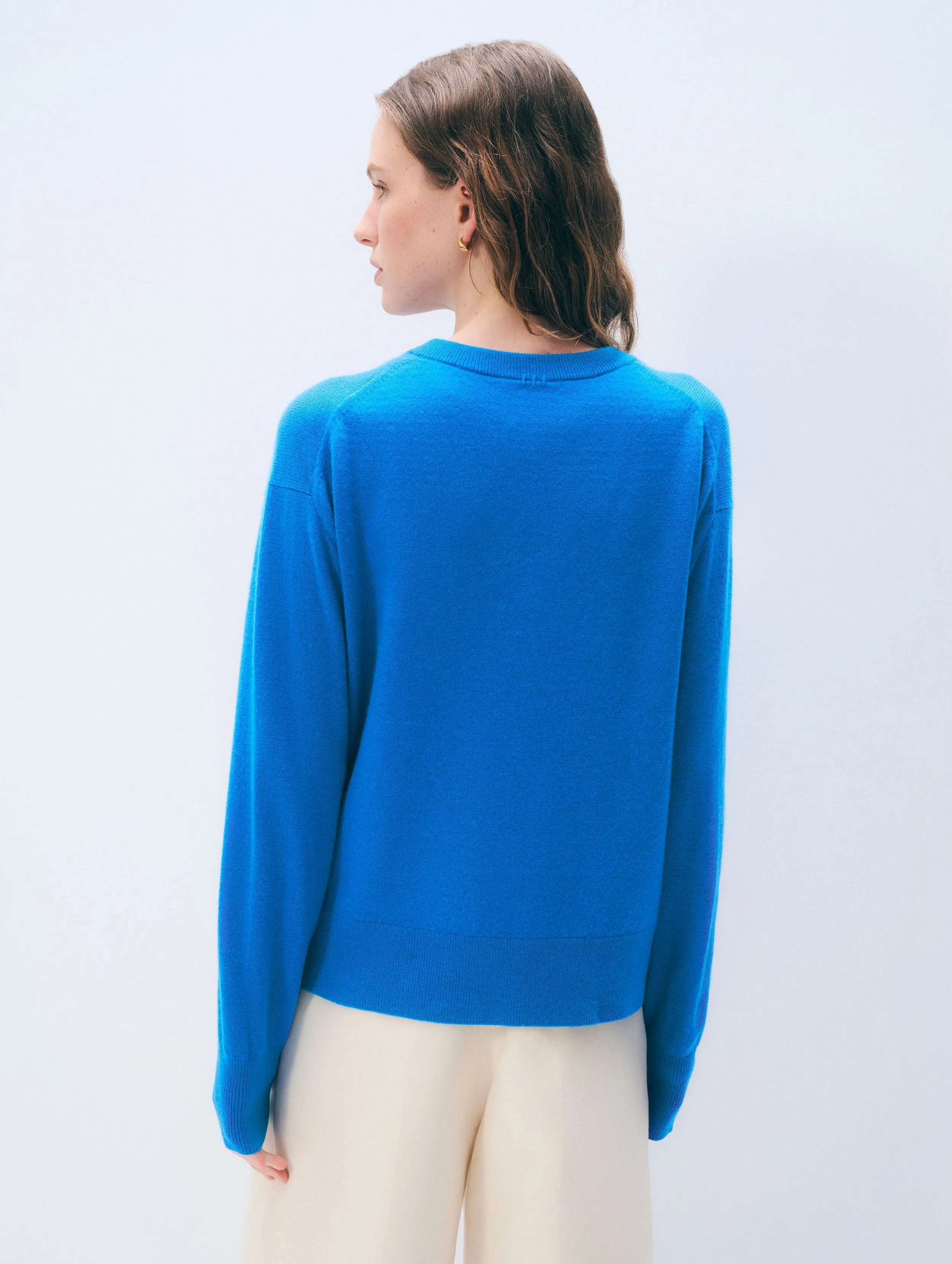 Cashmere V Neck | Bright Azure sold by White + Warren product image thumbnail 3