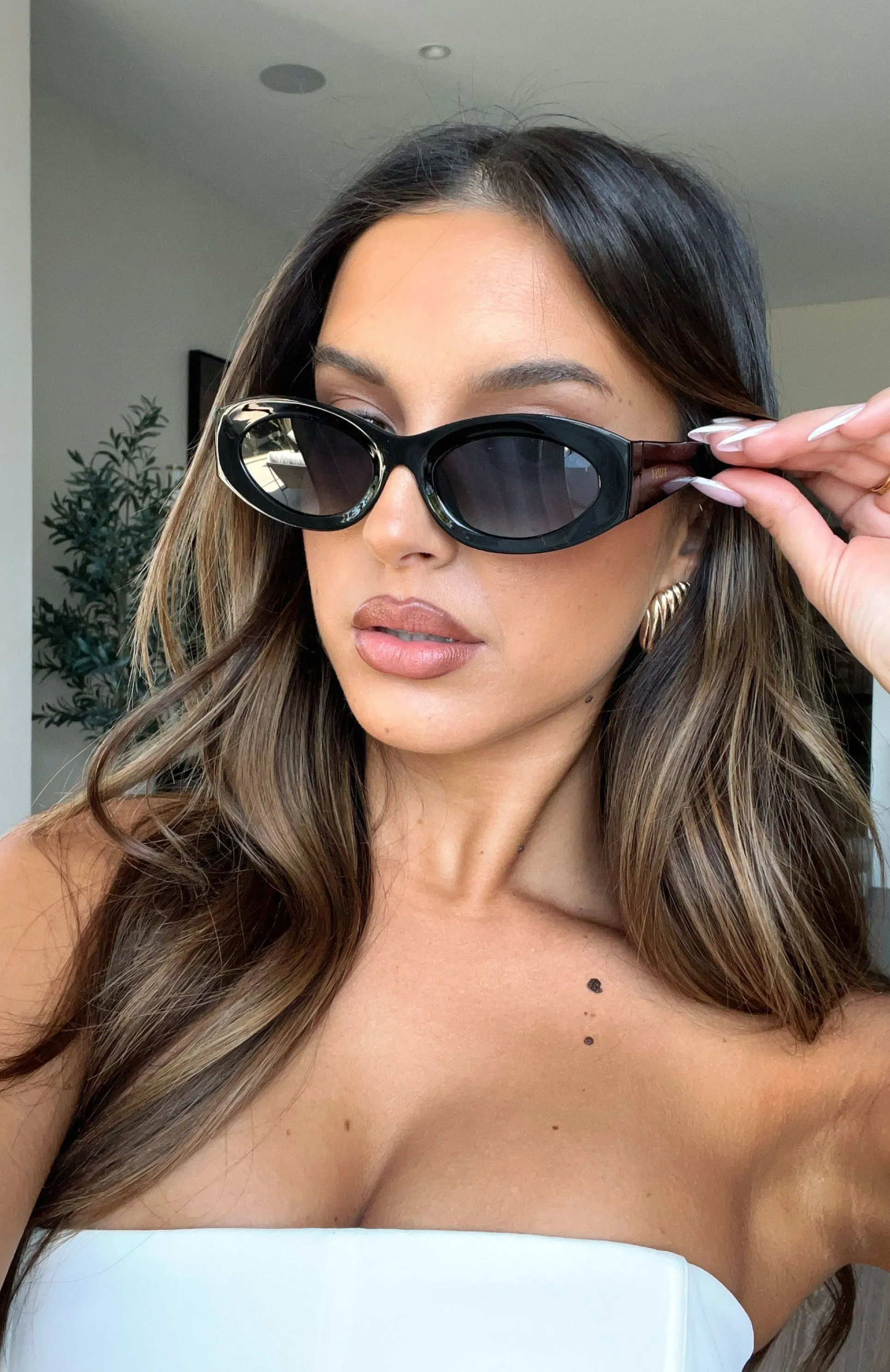 Jame Sunglasses Black sold by White Fox Boutique product image thumbnail 4