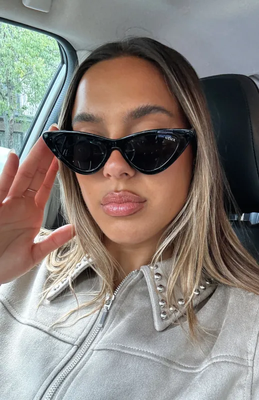 Luka Sunglasses Black made by White Fox Boutique
