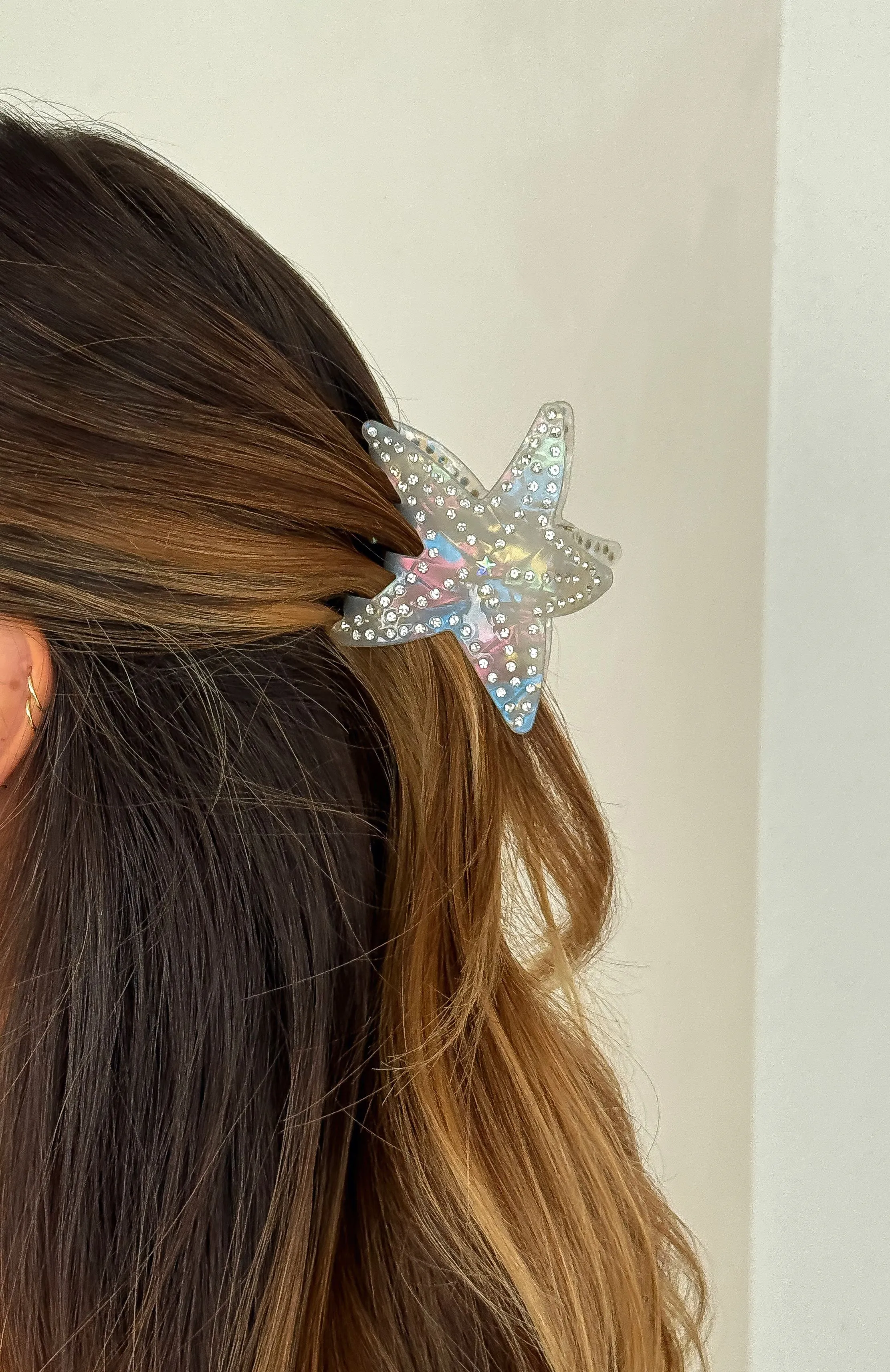 Justin Hair Clip White sold by White Fox Boutique product image thumbnail 2