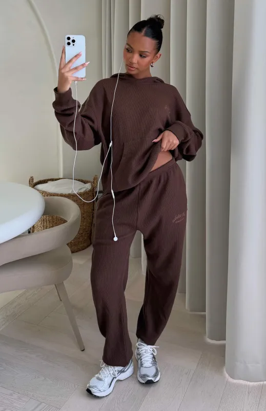 Moving Out Waffle Sweatpants Chocolate made by White Fox Boutique