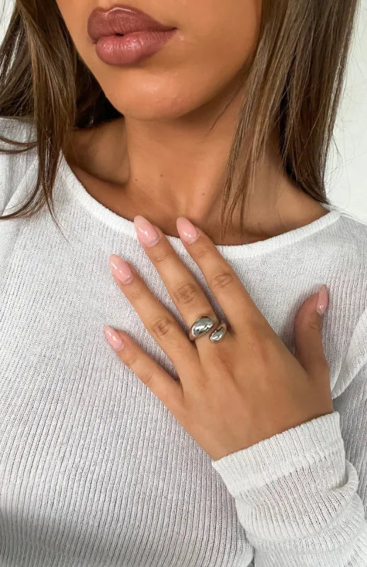 Milana Ring Silver made by White Fox Boutique