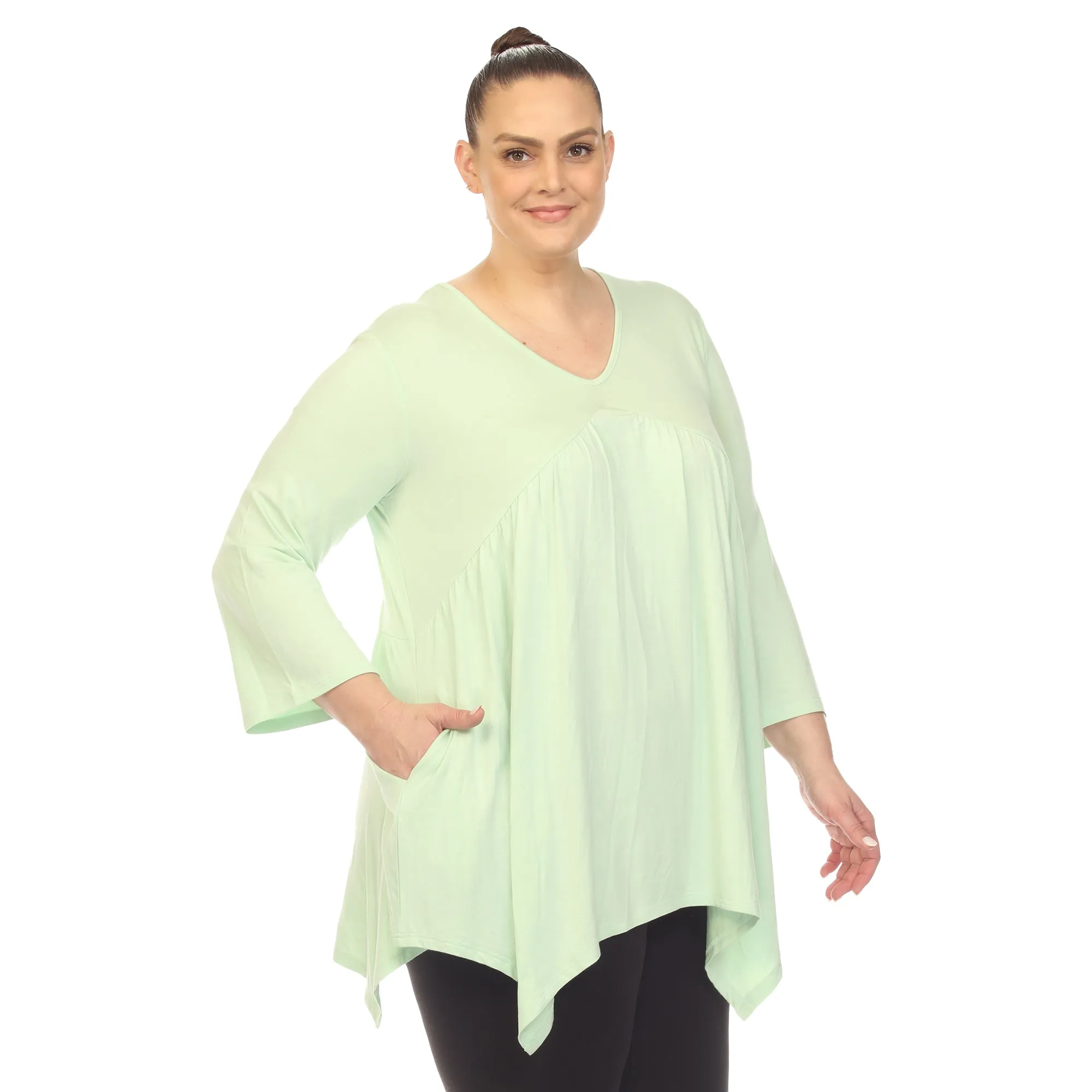 Women's Plus Size Empire Waist V-Neck Tunic Top sold by White Mark product image thumbnail 2