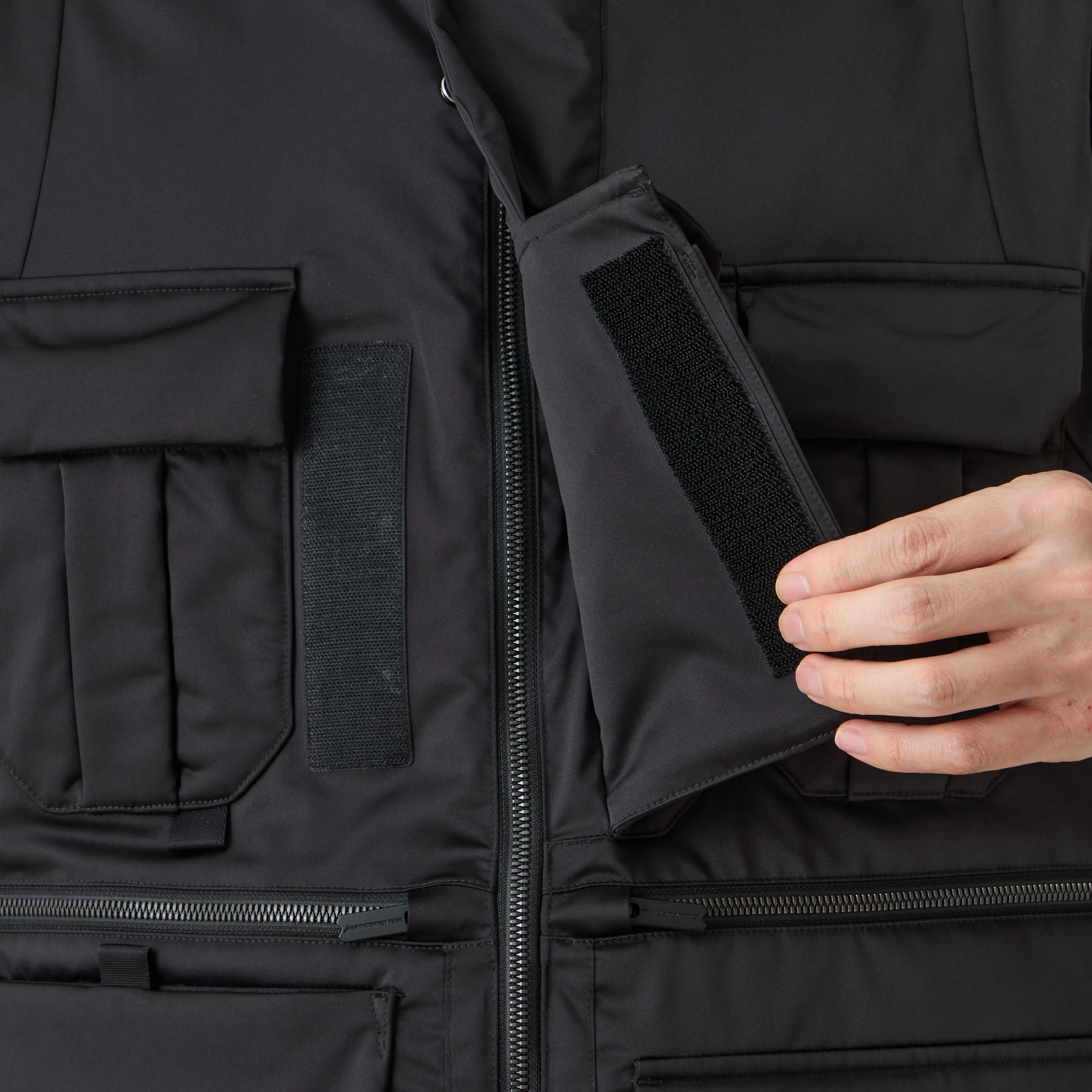 DiAPLEX LUGGAGE VEST sold by White Mountaineering product image thumbnail 5