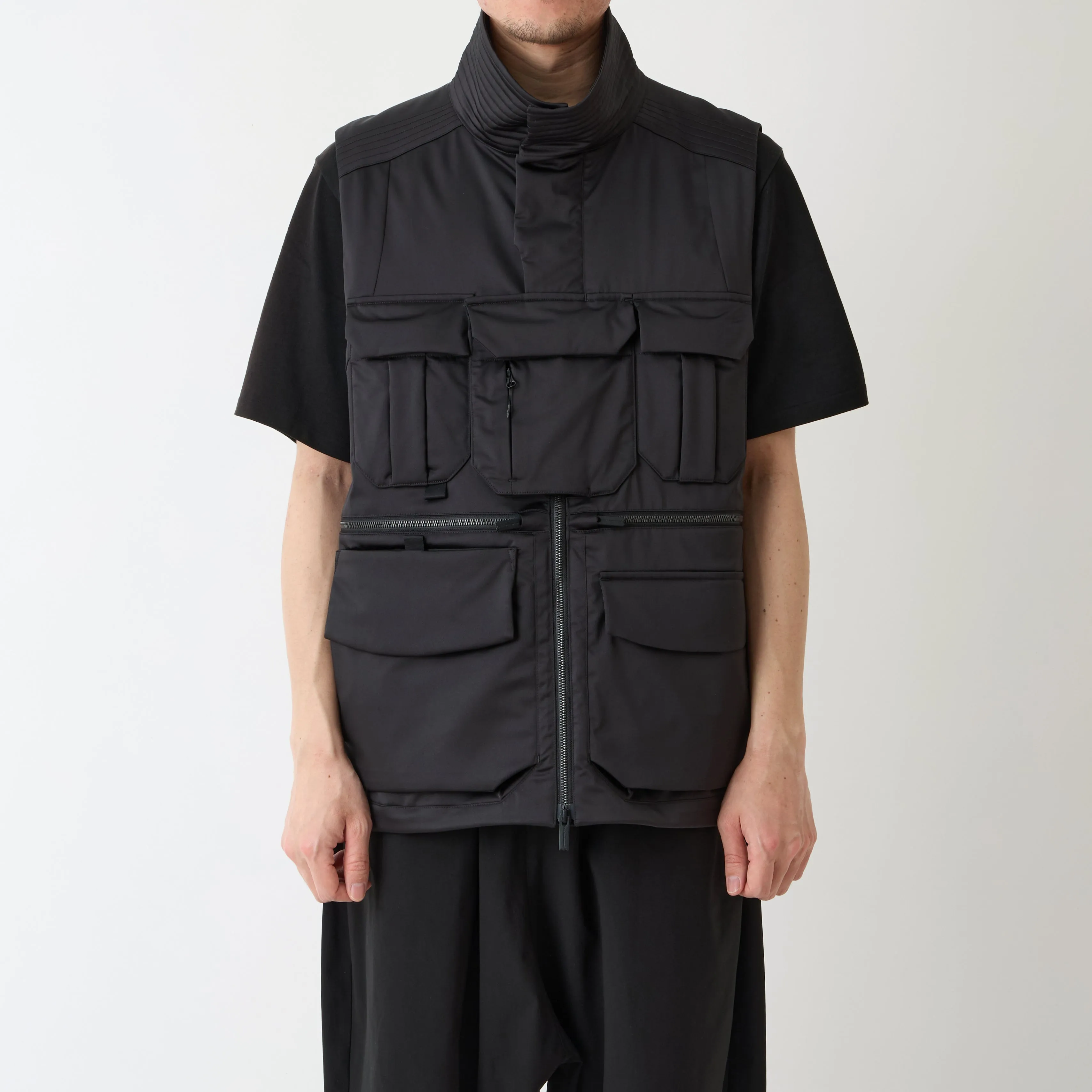 DiAPLEX LUGGAGE VEST sold by White Mountaineering product image thumbnail 2