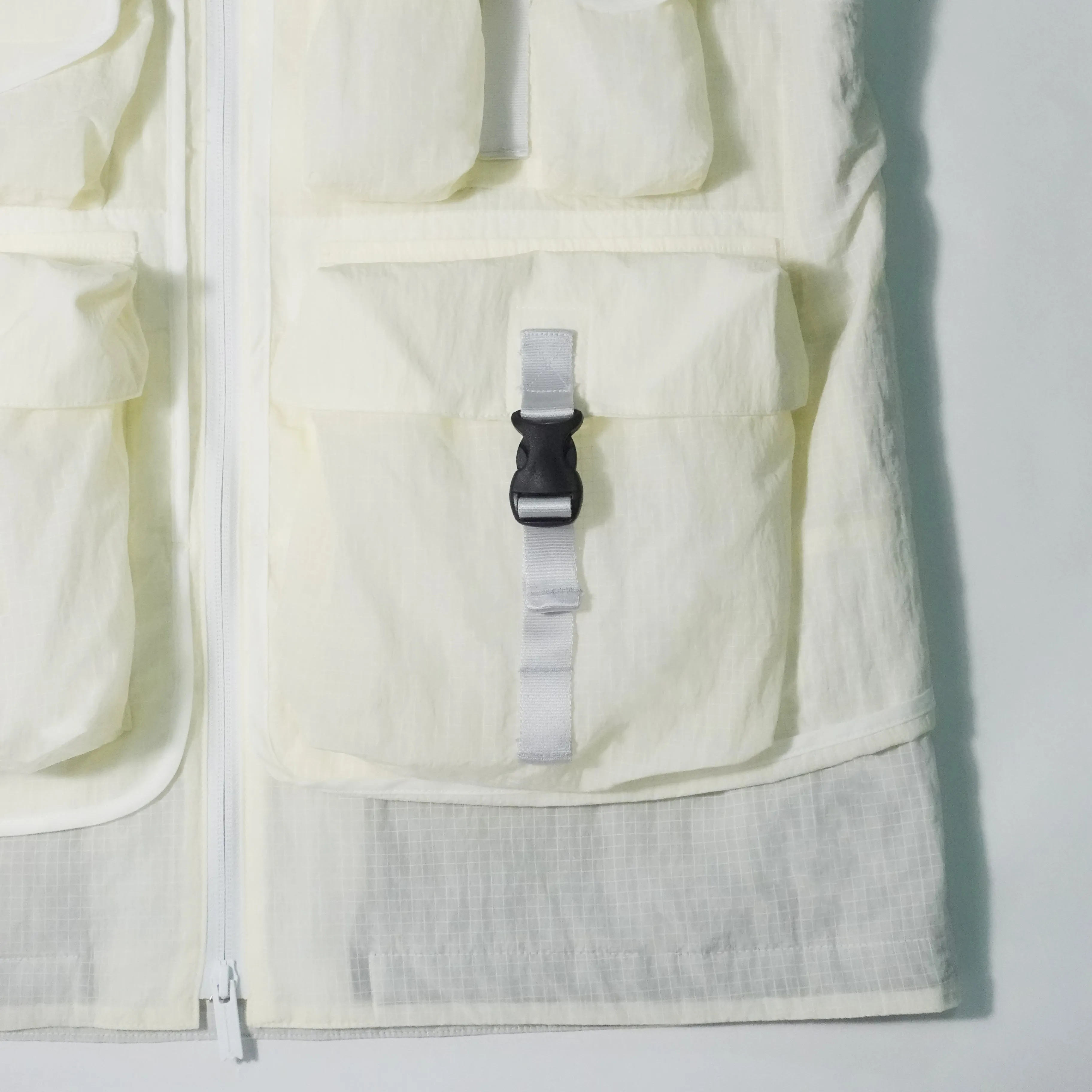 DiAPLEX RIP STOP LUGGAGE VEST sold by White Mountaineering product image thumbnail 3