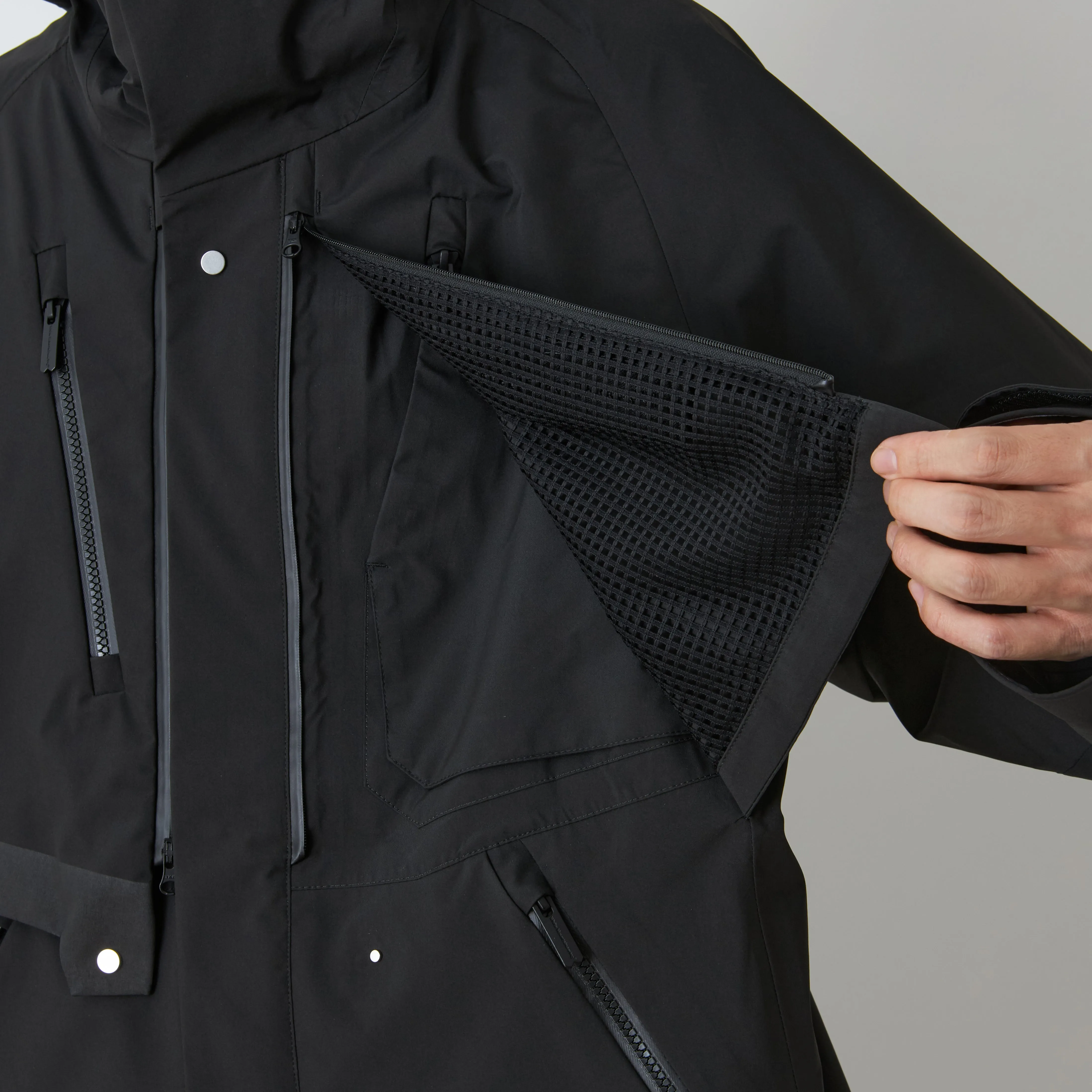 GORE-TEX BIG POCKET COAT sold by White Mountaineering product image thumbnail 4