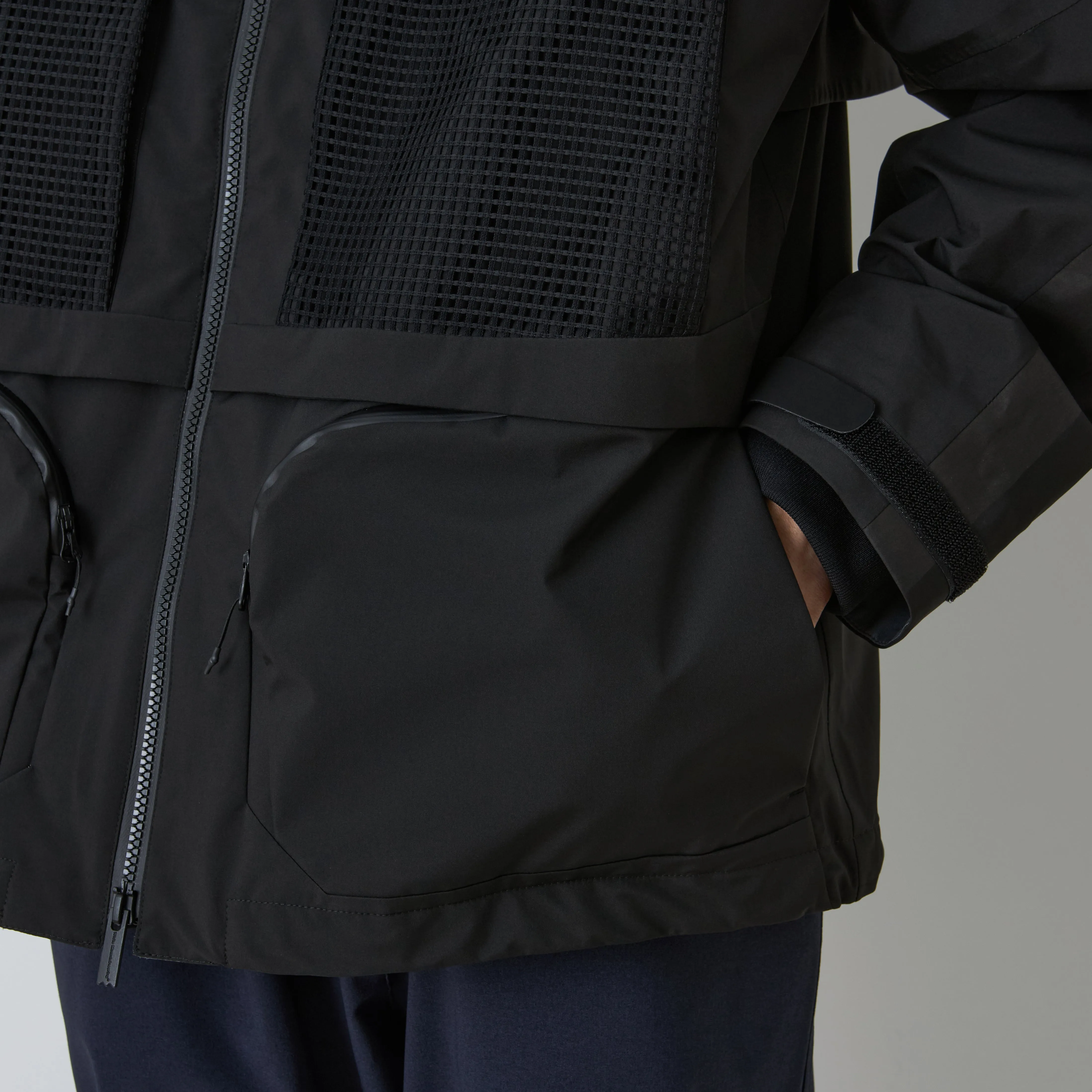 GORE-TEX LUGGAGE JACKET sold by White Mountaineering product image thumbnail 4