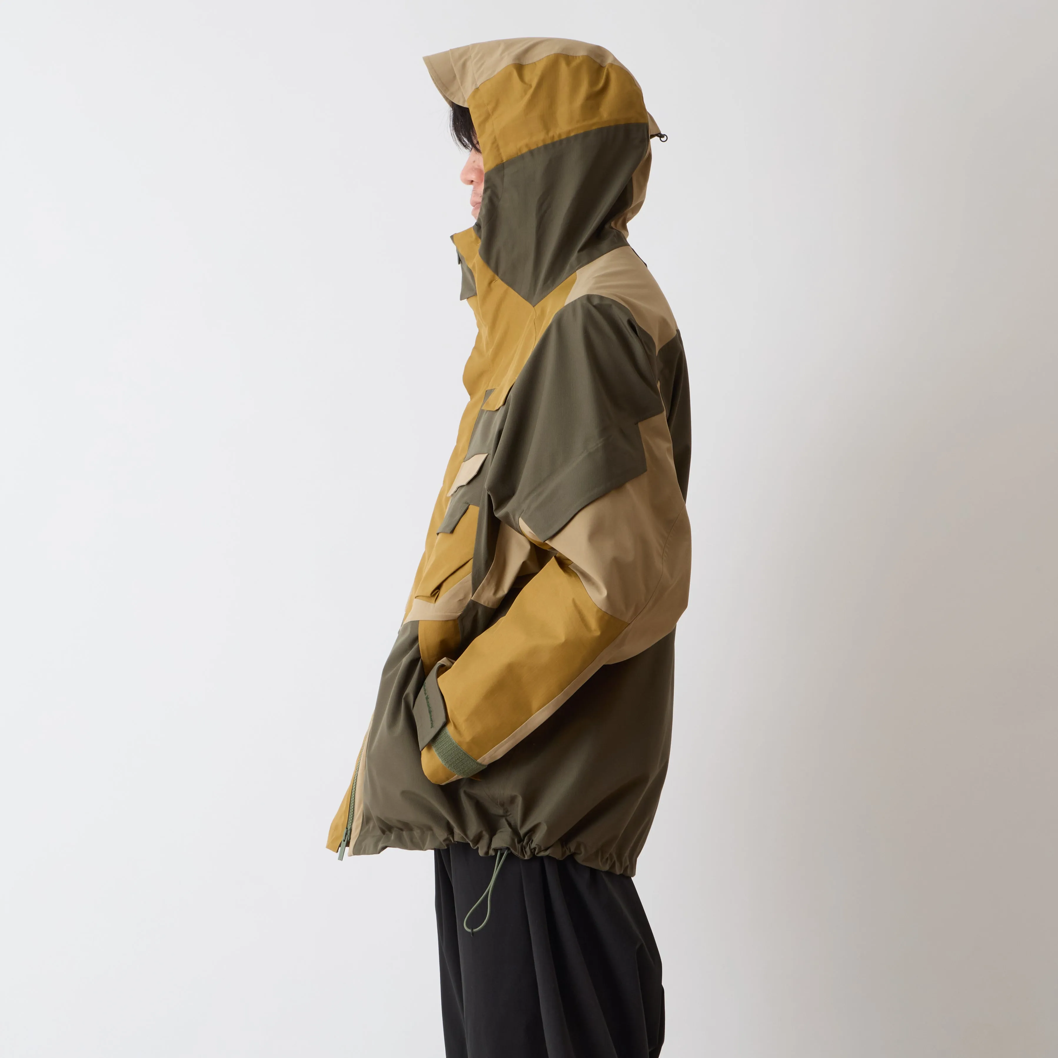 GORE-TEX LUGGAGE JACKET sold by White Mountaineering product image thumbnail 5