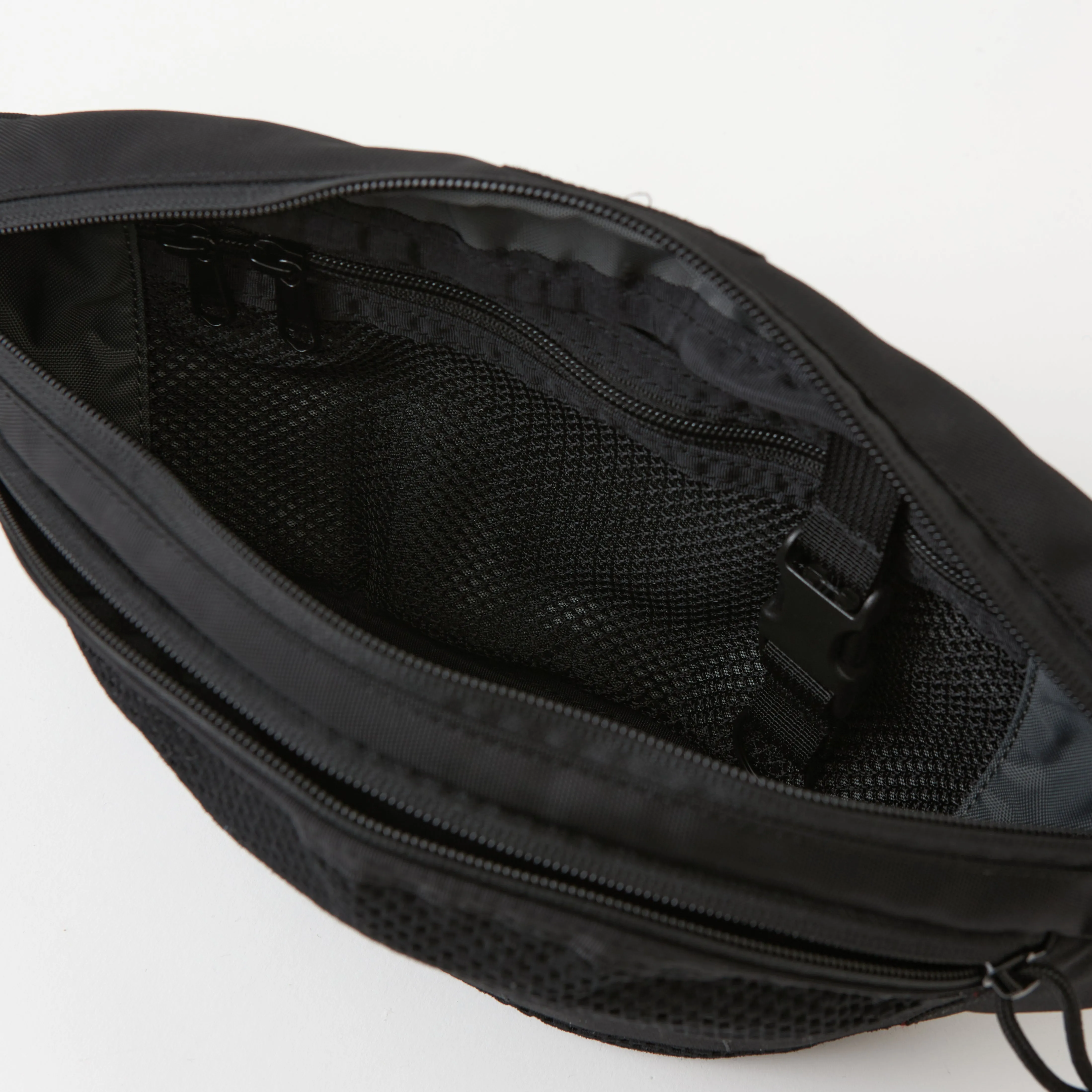 【予約注文 配送は2026年1月3日以降】WM × BRIEFING 'BODY BAG' sold by White Mountaineering product image thumbnail 2