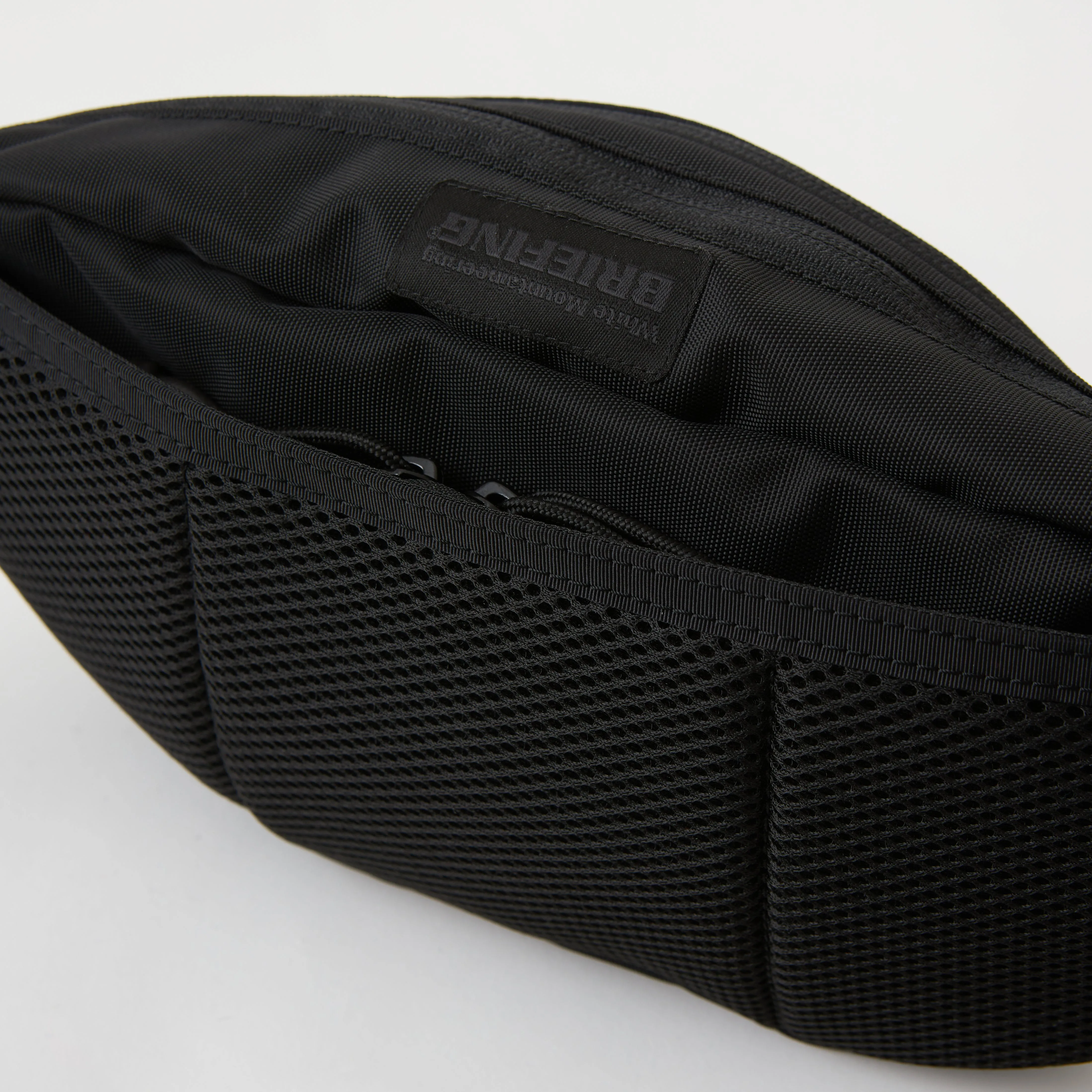 【予約注文 配送は2026年1月3日以降】WM × BRIEFING 'BODY BAG' sold by White Mountaineering product image thumbnail 3