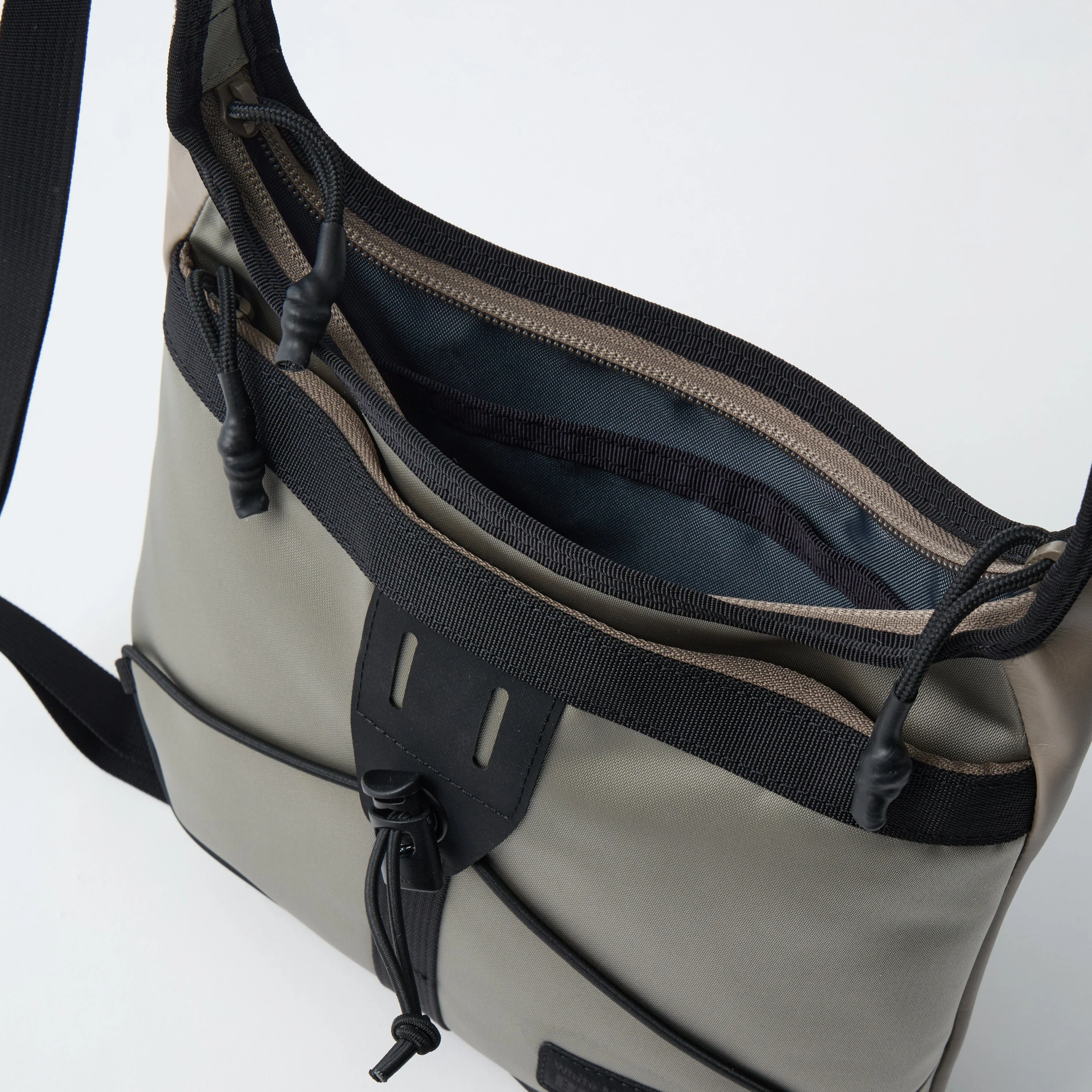 WM × BRIEFING EVERYDAY SACOCHE sold by White Mountaineering product image thumbnail 2