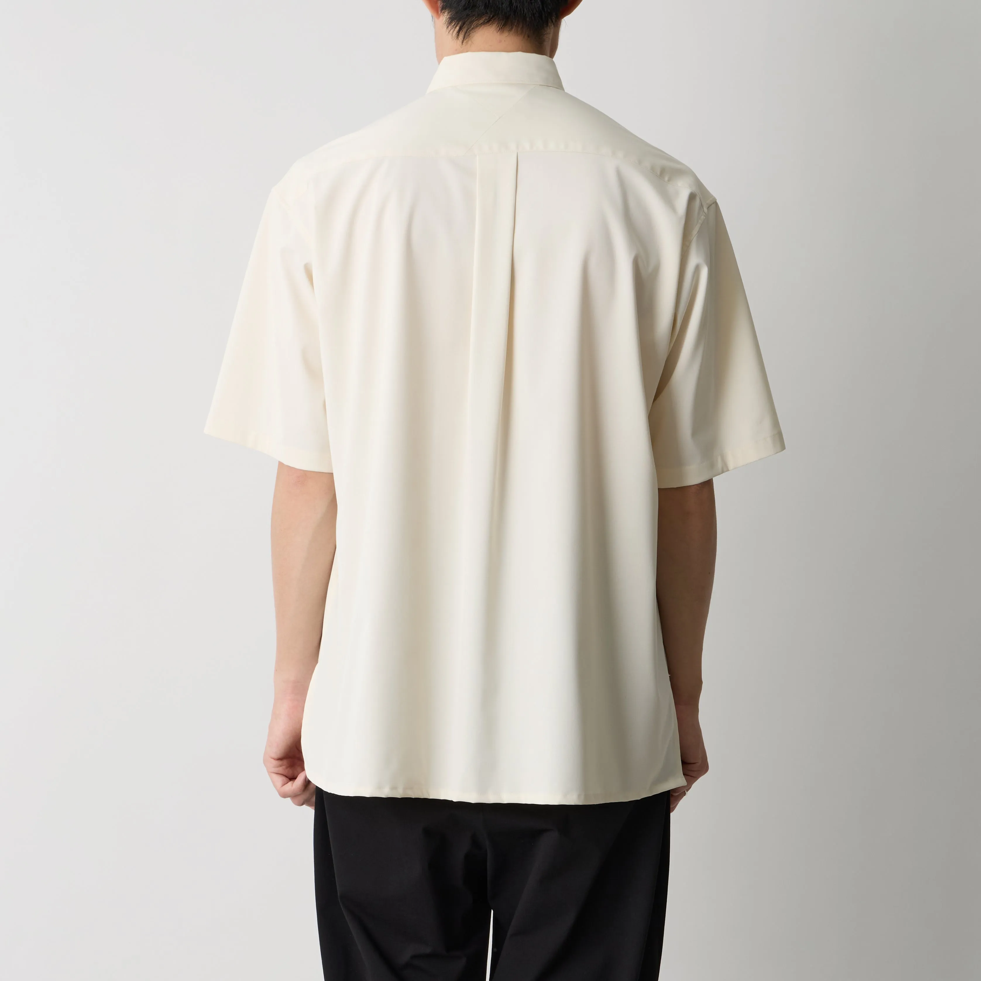 REGULAR COLLAR HALF SLEEVE SHIRT sold by White Mountaineering product image thumbnail 3