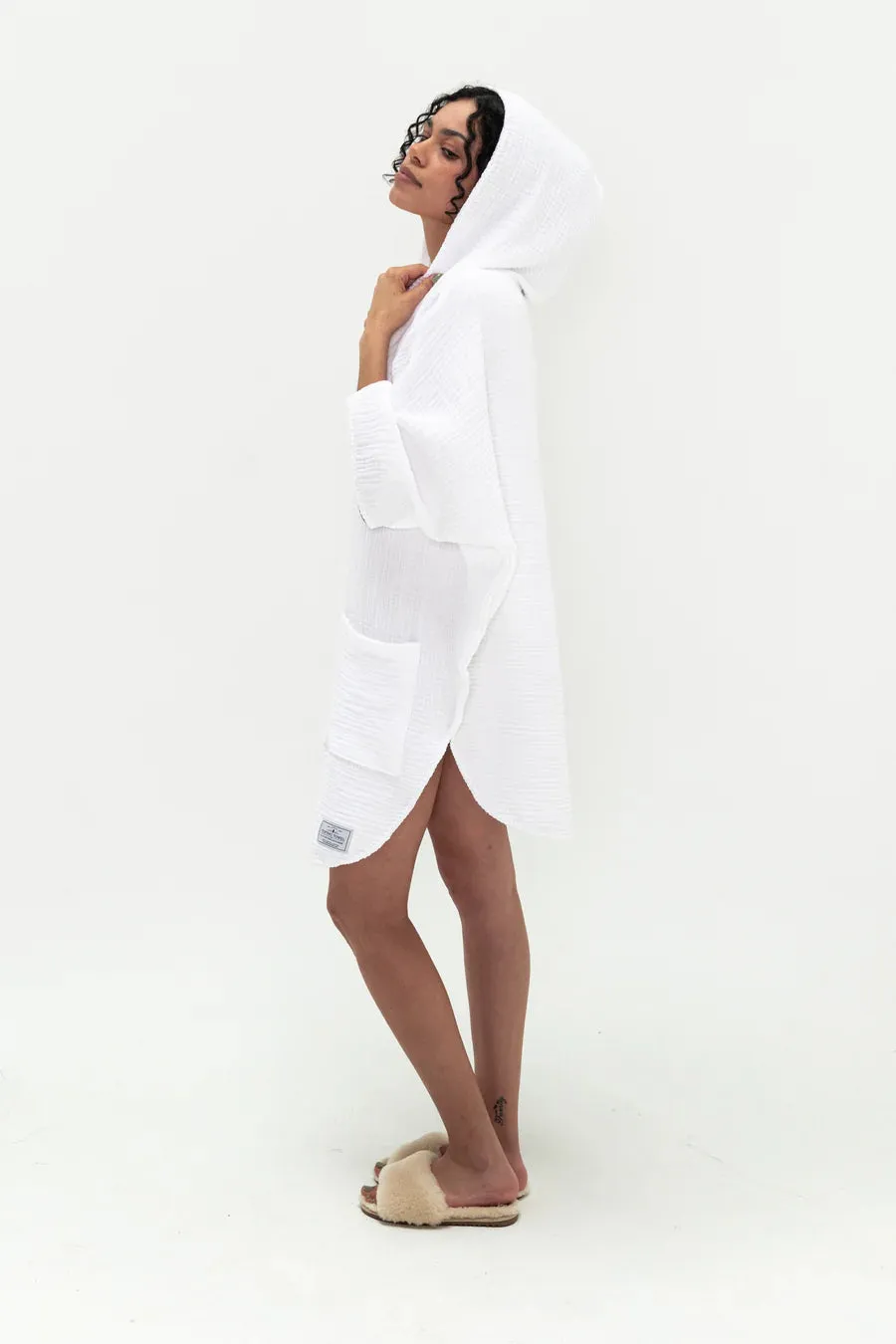 THE COCOON | WOMAN'S MUSLIN SURF PONCHO - SEASHELL sold by Wildflower product image thumbnail 3