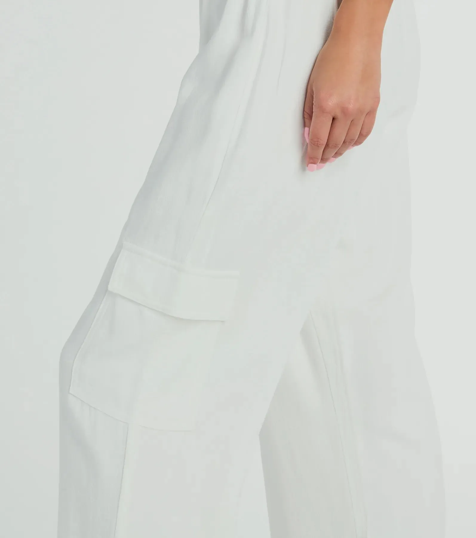 Golden Hour High-Rise Cargo Wide-Leg Linen Pants sold by Windsor product image thumbnail 4
