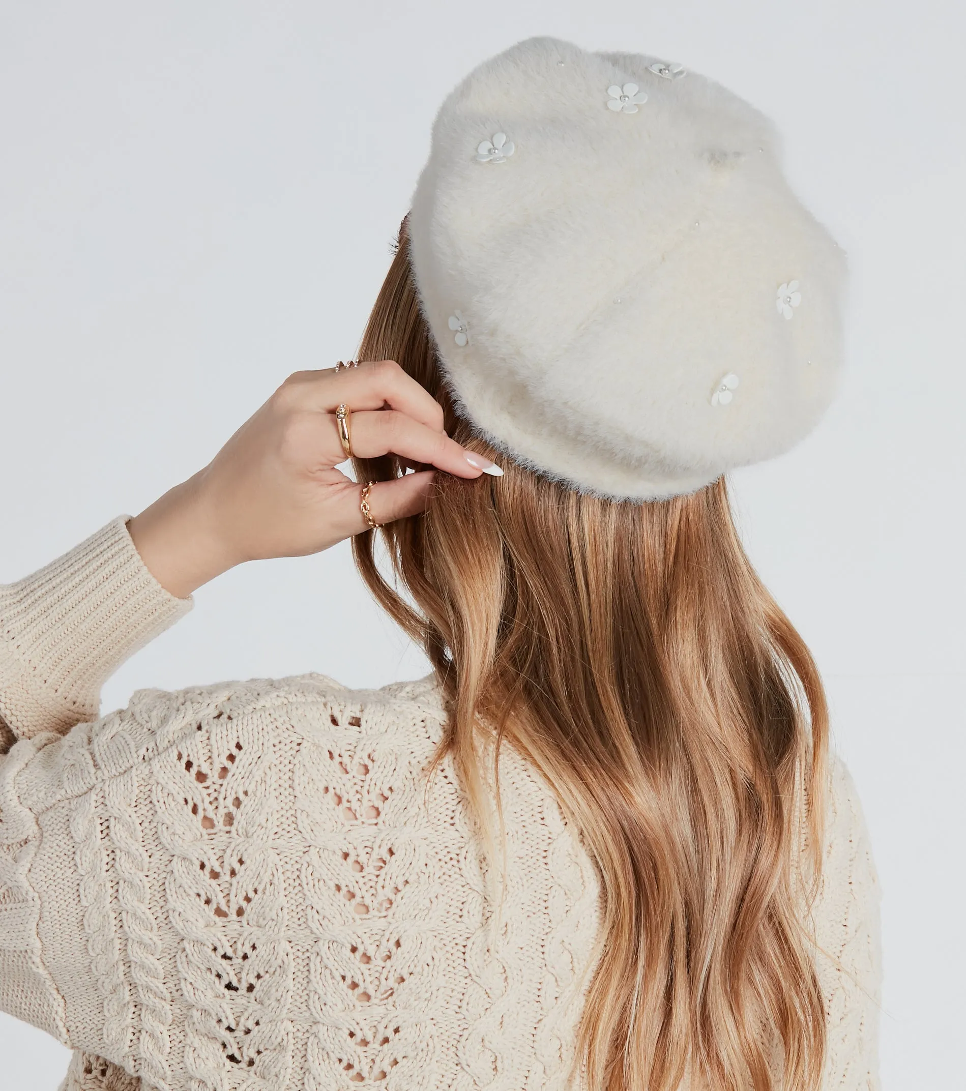 Chic Mood Pearl Flower Detail Beret sold by Windsor product image thumbnail 2