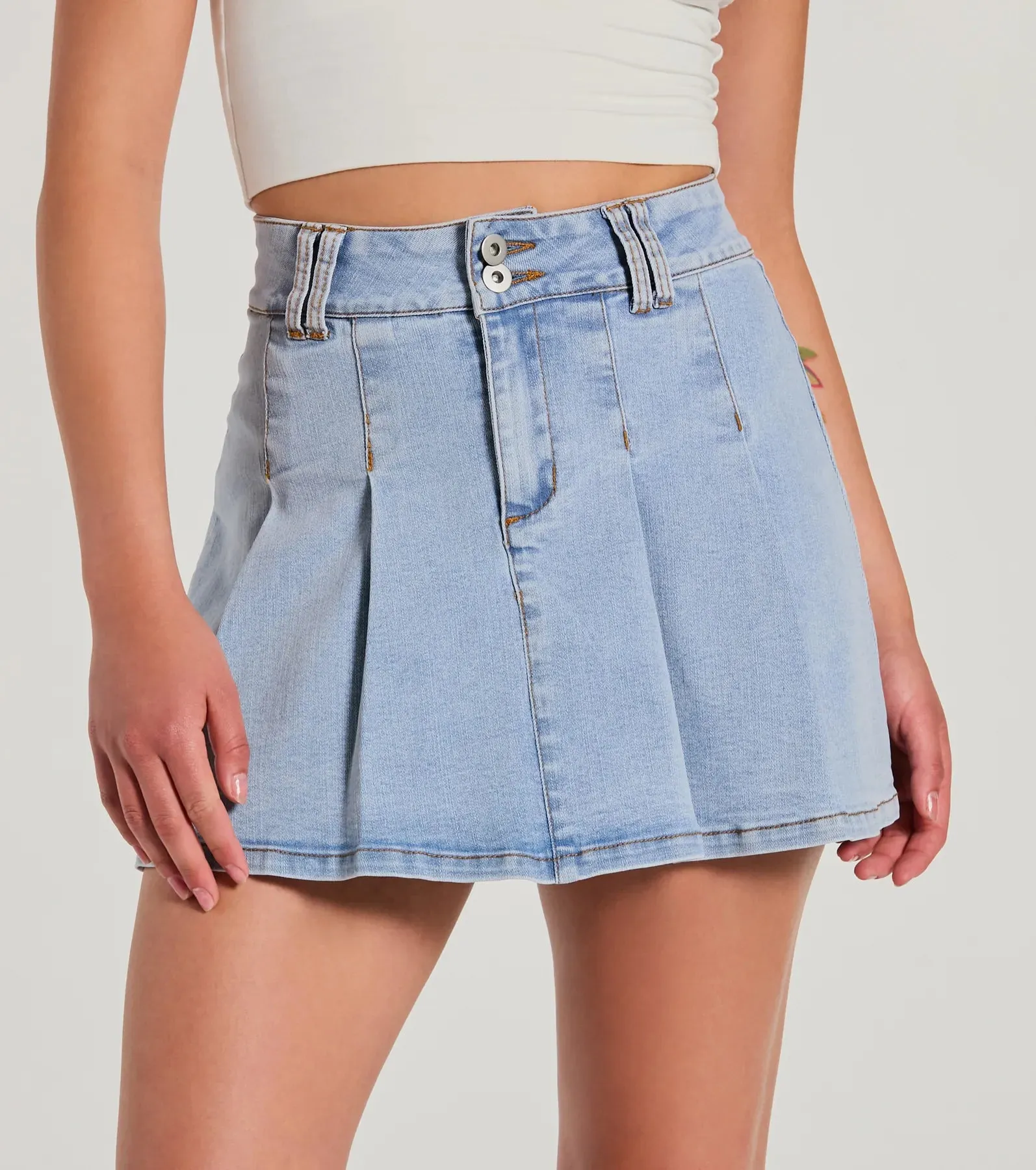 Exceptional Darling High-Rise Pleat Denim Mini Skirt sold by Windsor product image thumbnail 4