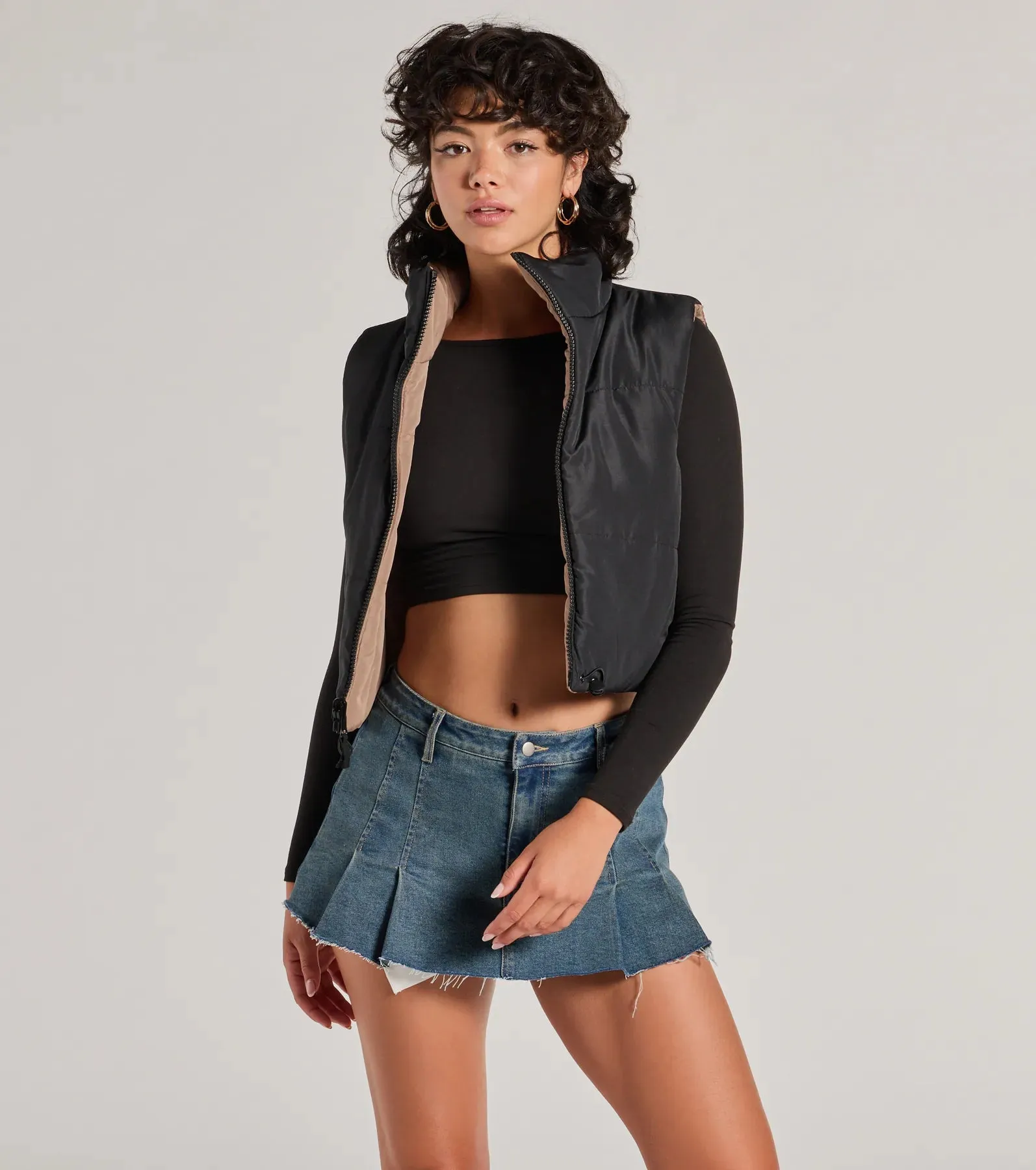 Casual Sleek Reversible Cropped Puffer Vest sold by Windsor product image thumbnail 5