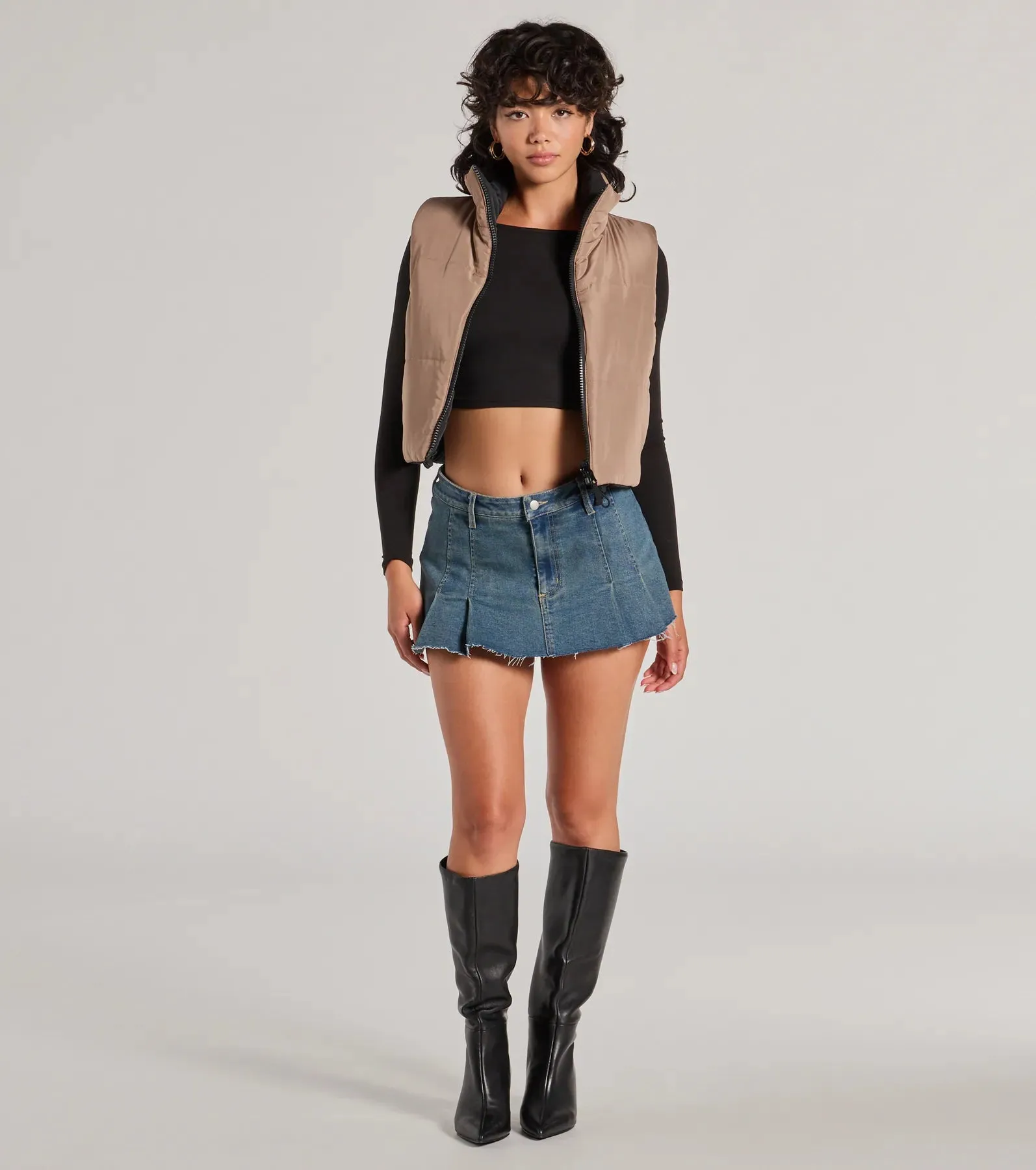 Casual Sleek Reversible Cropped Puffer Vest sold by Windsor product image thumbnail 3