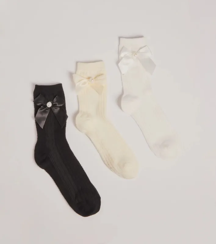 Cozy Glam Bow And Faux Pearl Multi-Sock Pack sold by Windsor
