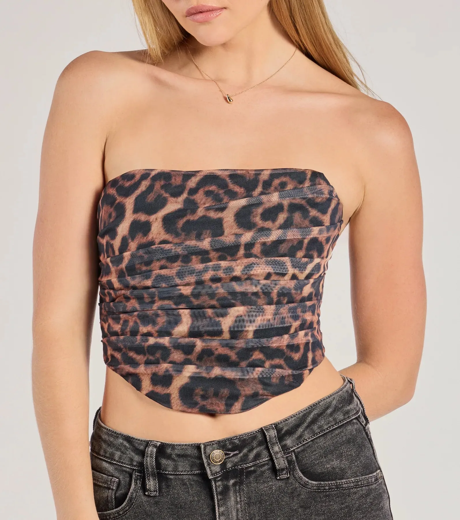 Roaring Glam Sleeveless Leopard Print Cropped Corset sold by Windsor product image thumbnail 4