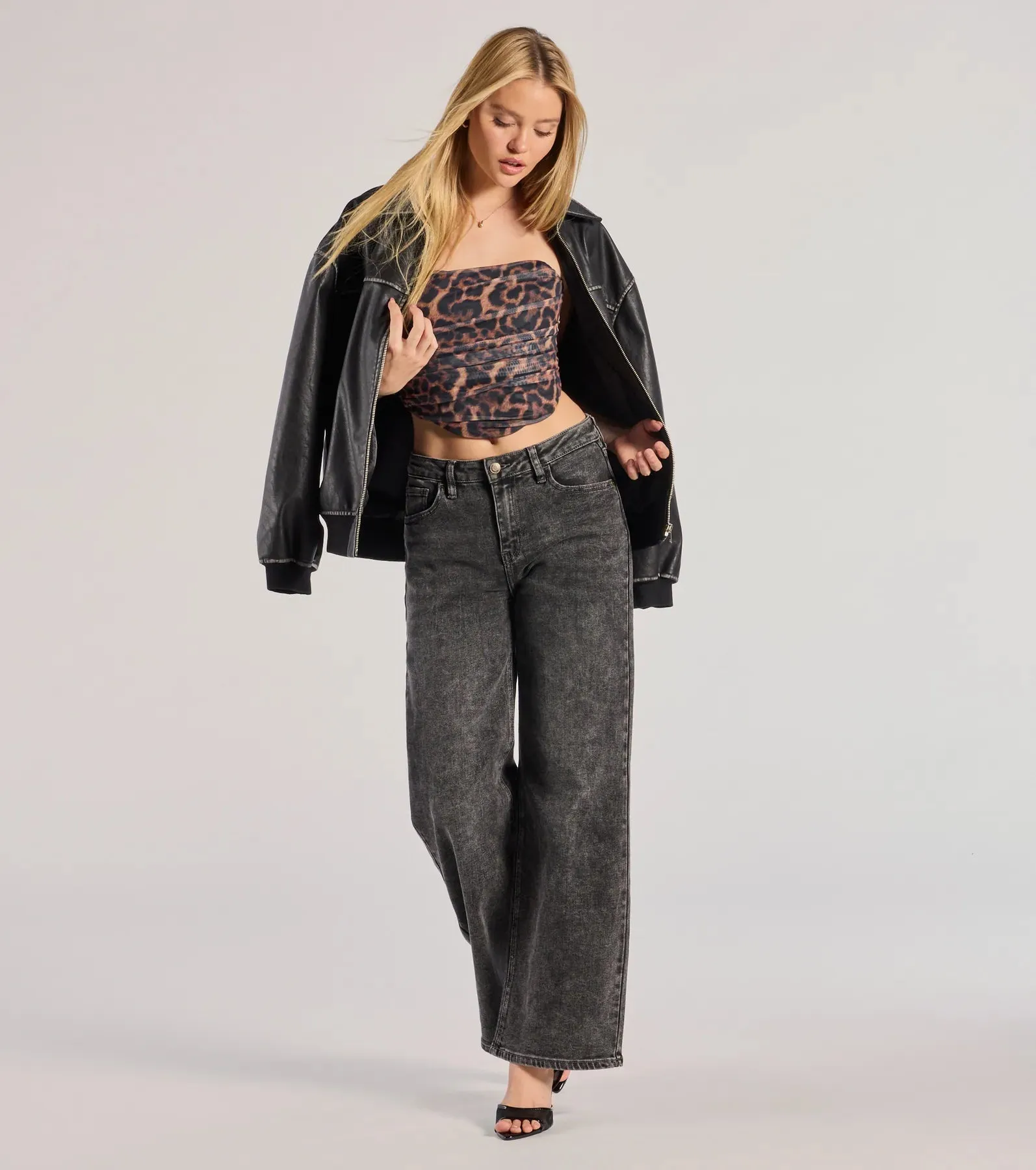 Roaring Glam Sleeveless Leopard Print Cropped Corset sold by Windsor product image thumbnail 3