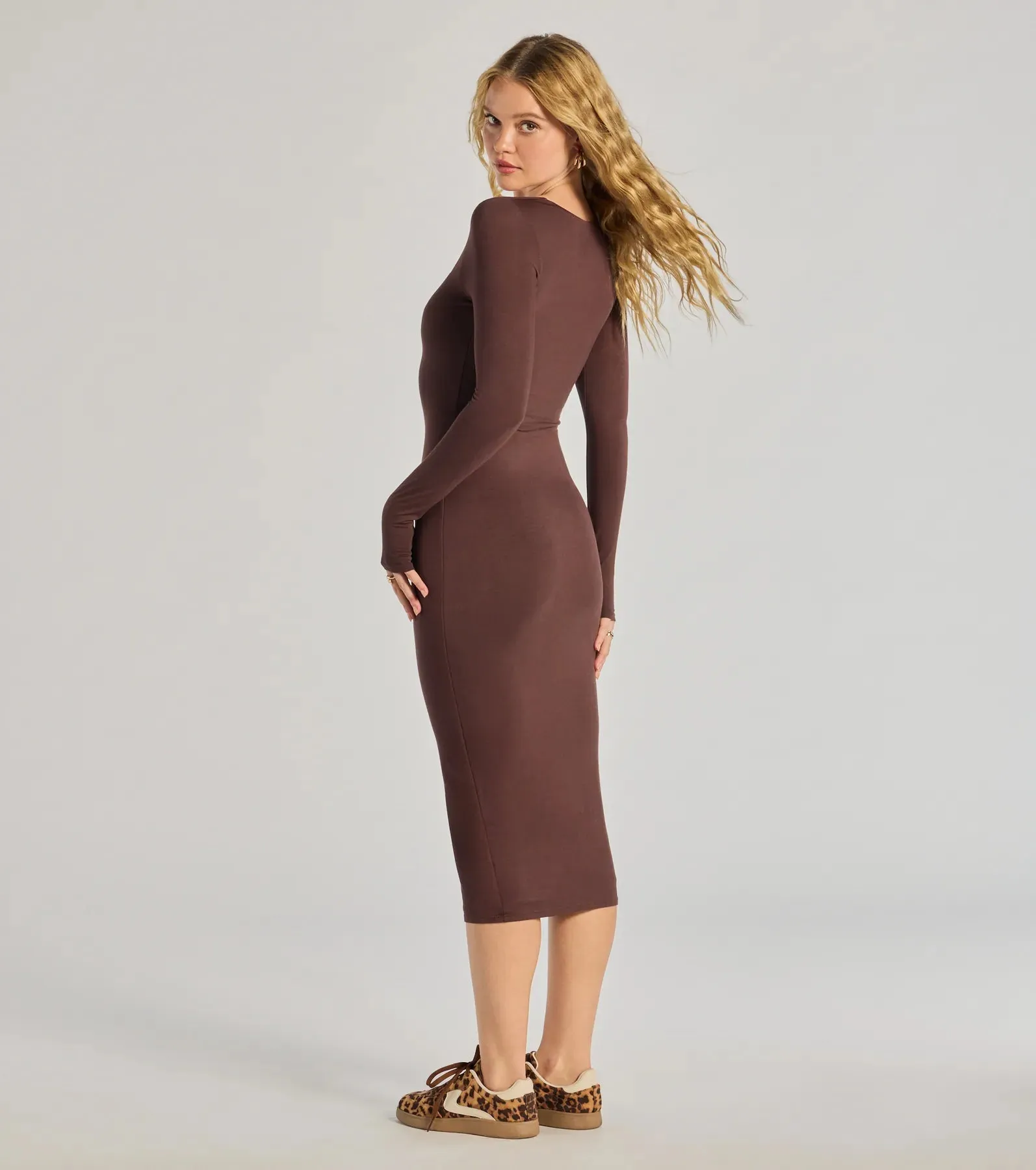 Modern Minimalist Long Sleeve Midi Dress sold by Windsor product image thumbnail 2