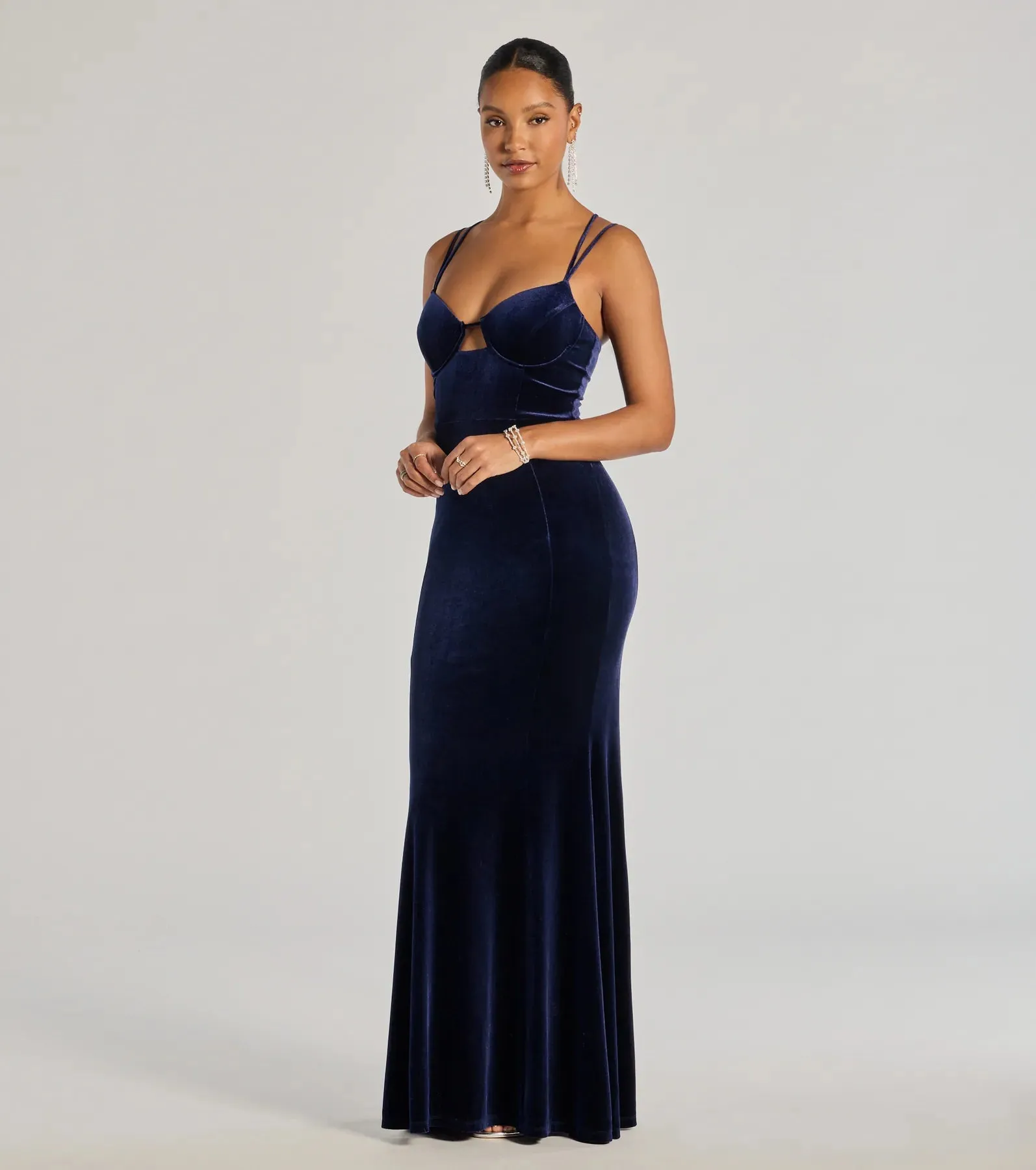 Jayne Velvet Lace-Up Mermaid Corset Dress sold by Windsor product image thumbnail 4