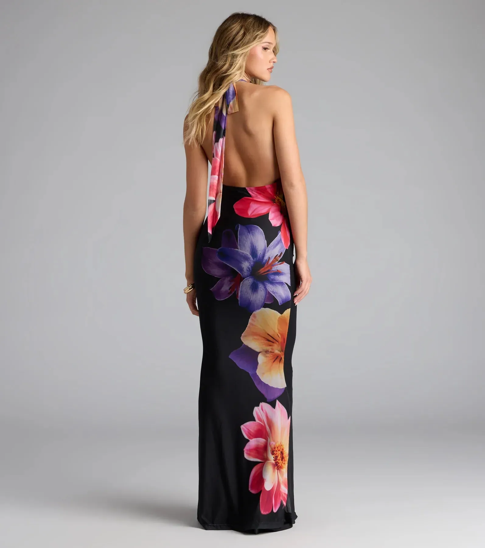 Amalfi Coast Plunge Neck Mermaid Floral Maxi Dress sold by Windsor product image thumbnail 2