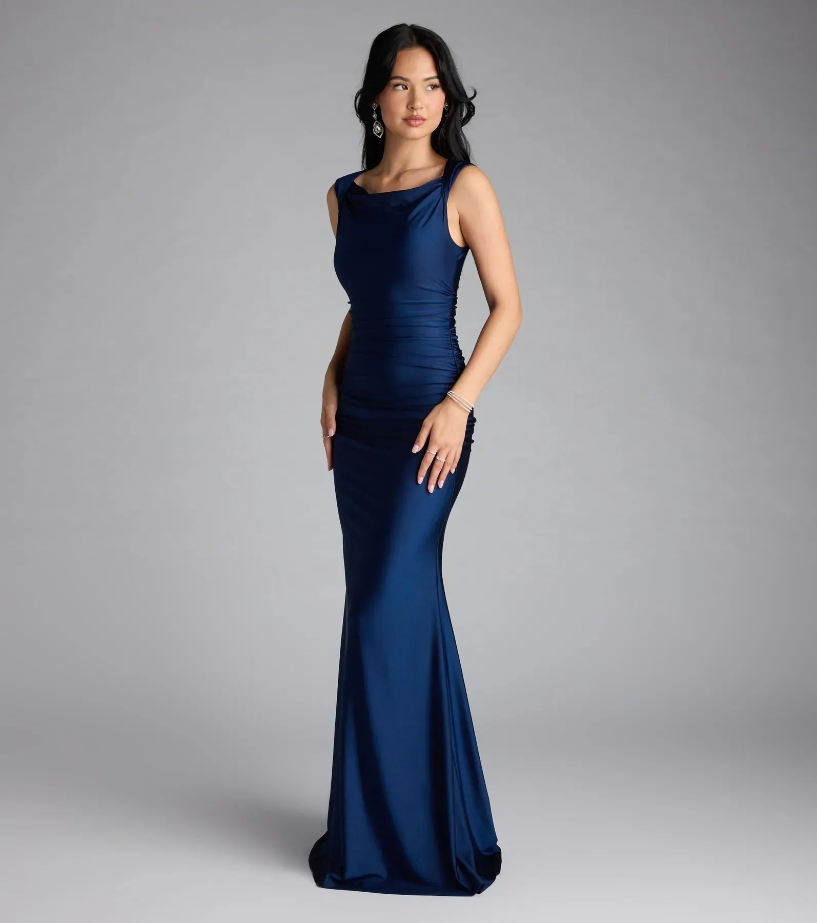 Blanca Boat Neck Mermaid Formal Dress sold by Windsor product image thumbnail 4