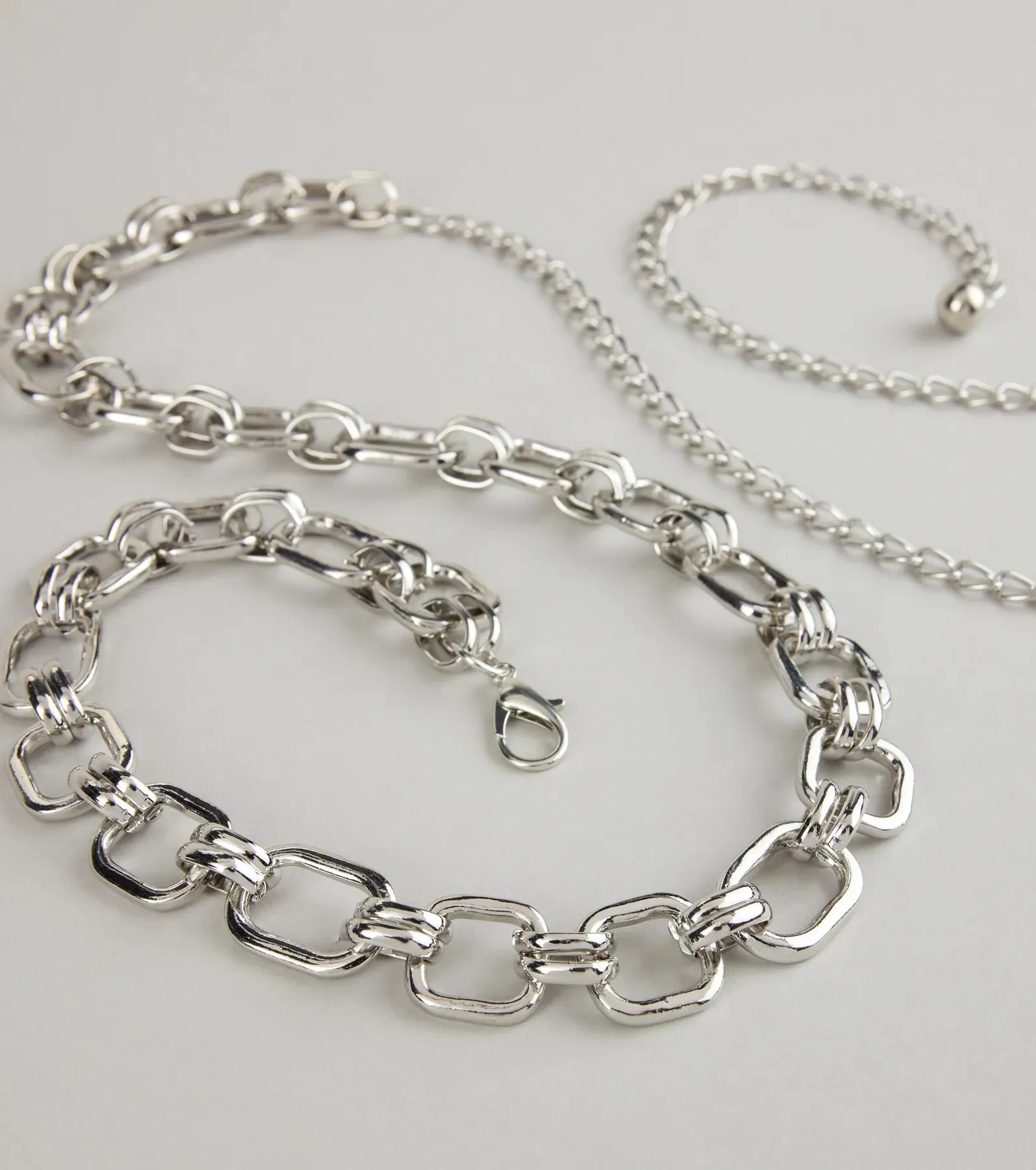 Locked In Chain Link Belt sold by Windsor product image thumbnail 2