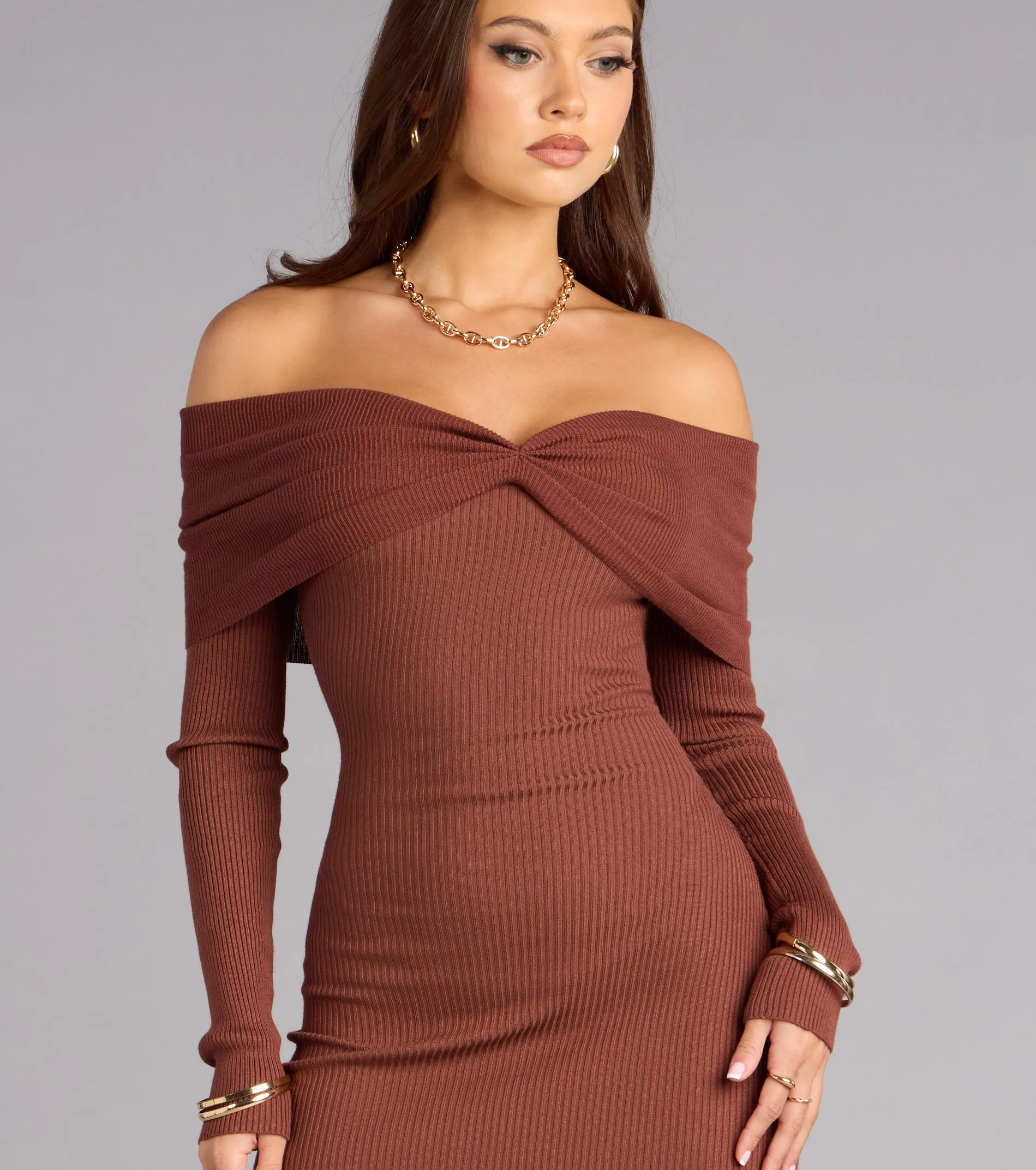 Quiet Luxe Off-The-Shoulder Maxi Dress sold by Windsor product image thumbnail 3