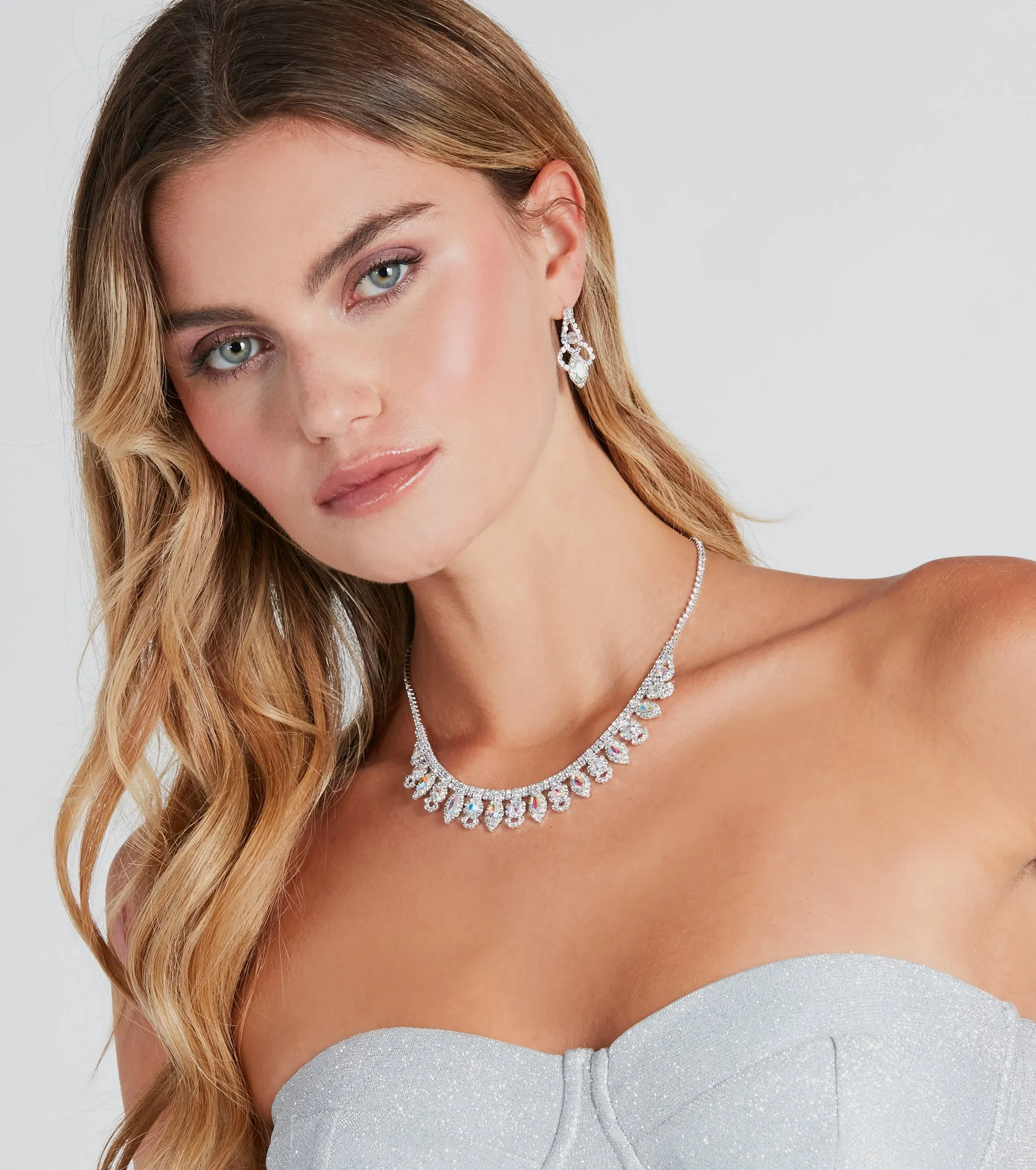 Air Of Luxury Necklace And Earrings Set sold by Windsor