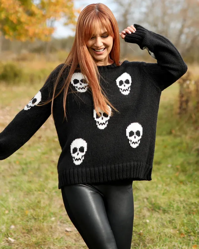 SPOOKY SKULLS CREW CHUNKY sold by Wooden Ships