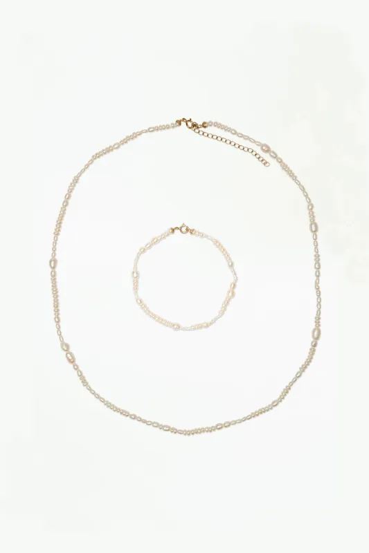 Pearl Collage Gift Set sold by WWAKE