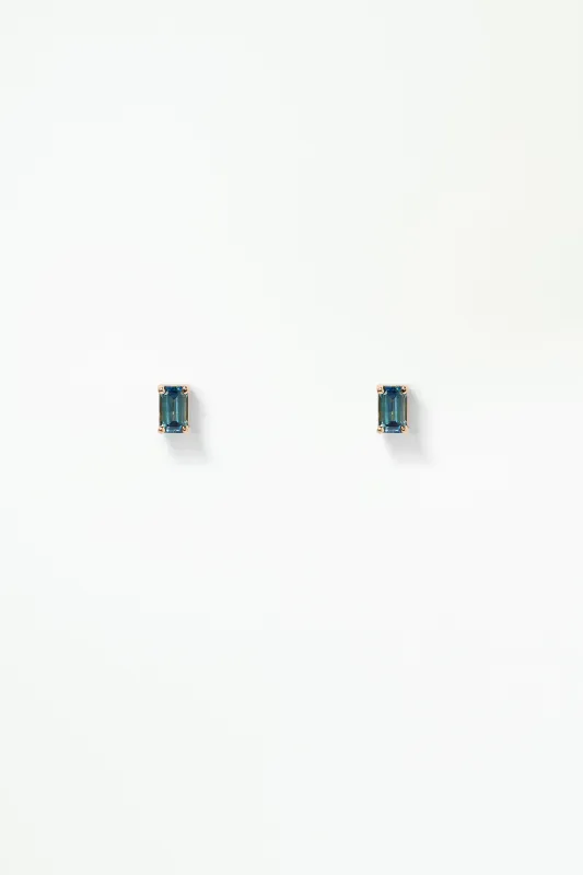 Large Emerald Cut Teal Sapphire Stud Earring - Single made by WWAKE