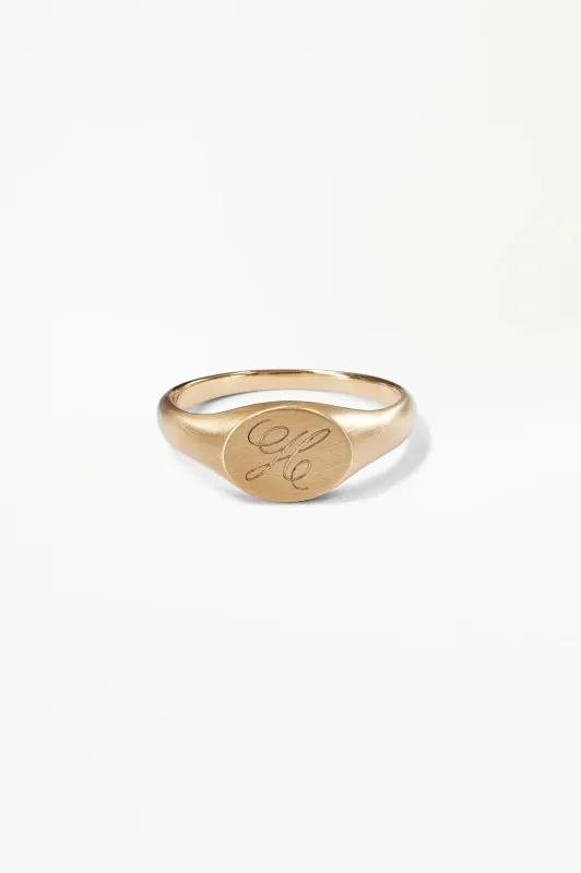 Ellipse Signet Ring made by WWAKE