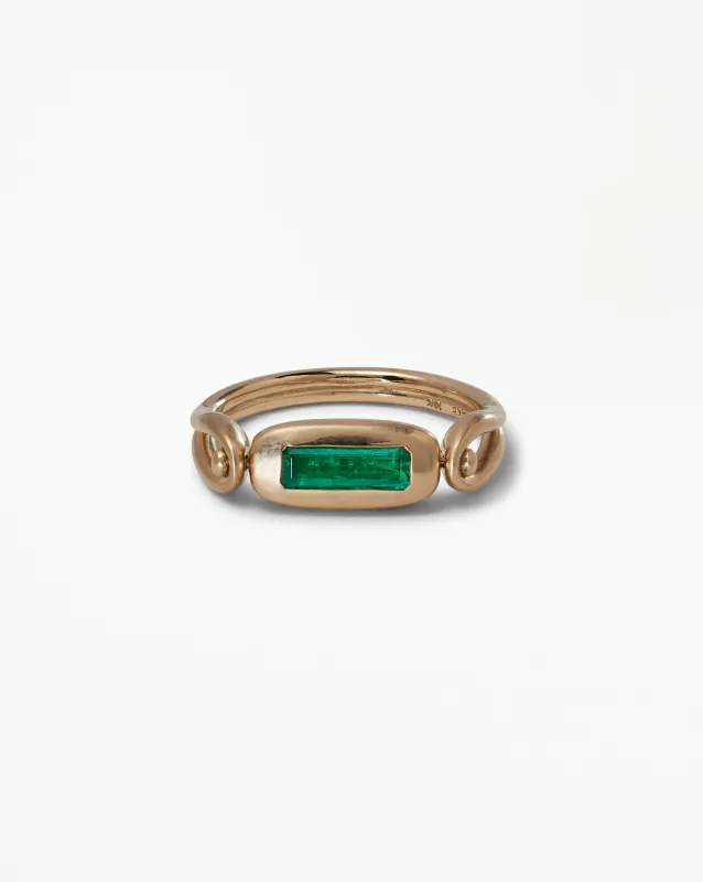 Elongated Emerald Tempo Ring No. 3 made by WWAKE