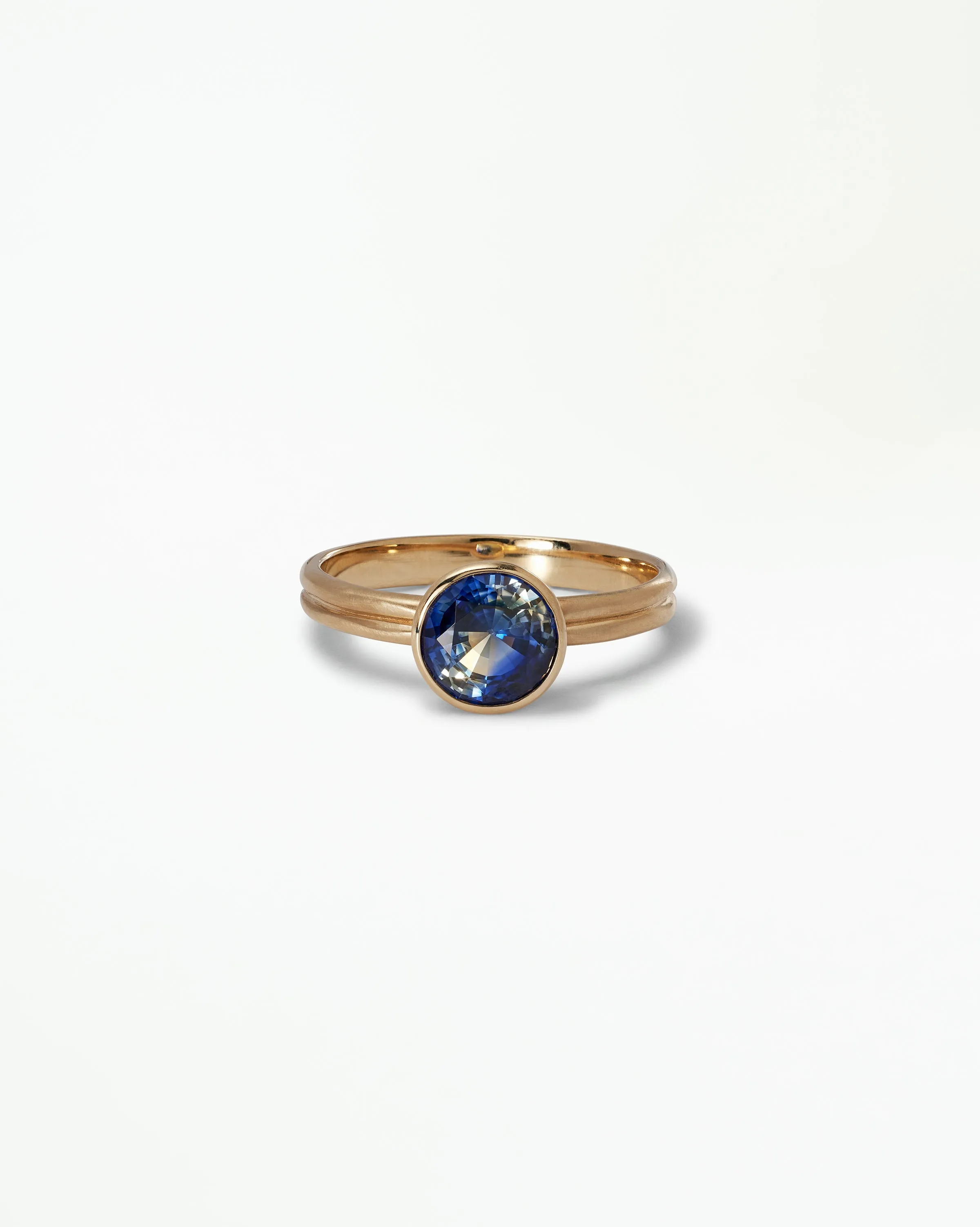 One of a Kind Round Cut Sapphire Ridge Ring Set No. 10 sold by WWAKE product image thumbnail 2