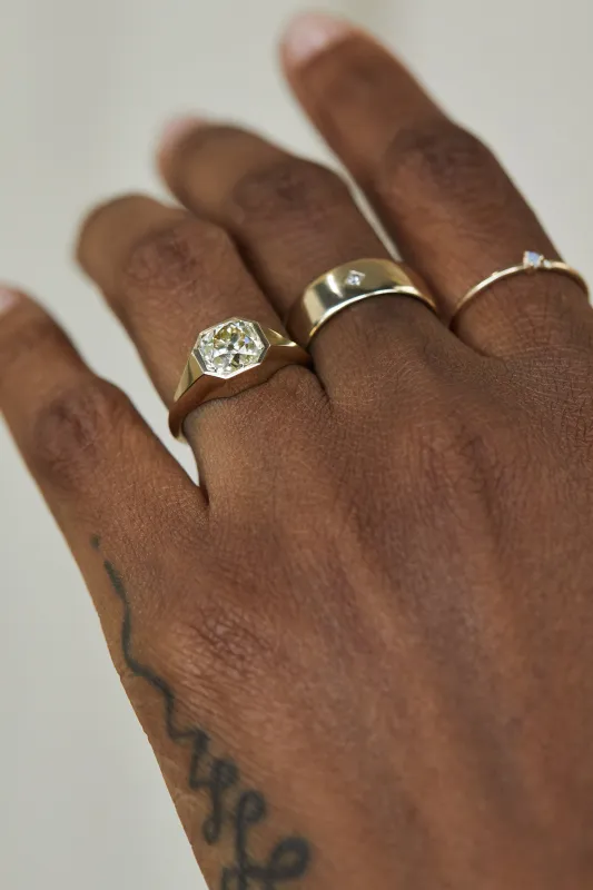 One of a Kind Solo Signet No. 22 made by WWAKE