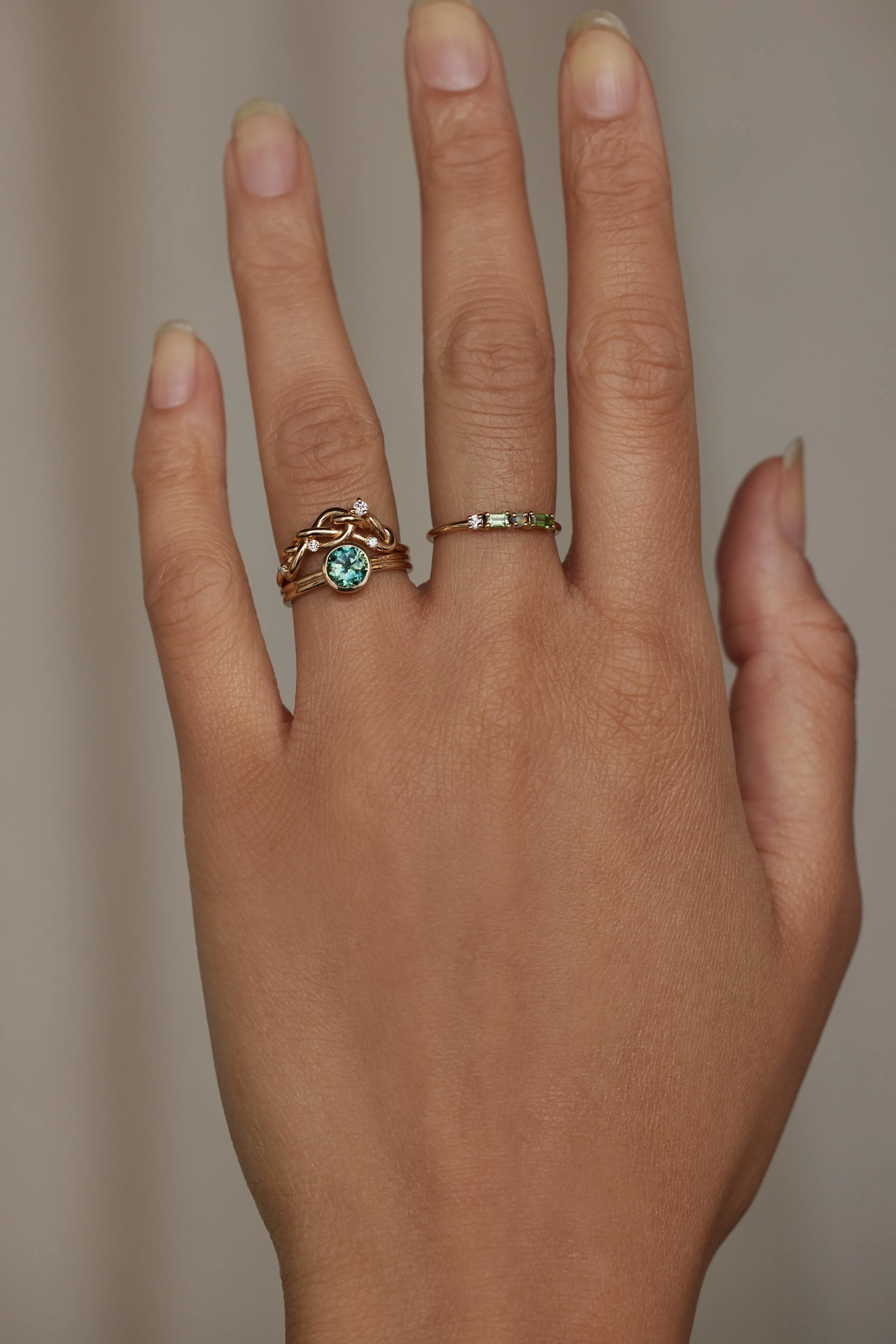 One of a Kind Round Brilliant Cut Bi-Color Sapphire Solitaire Ring No. 3 sold by WWAKE product image thumbnail 2