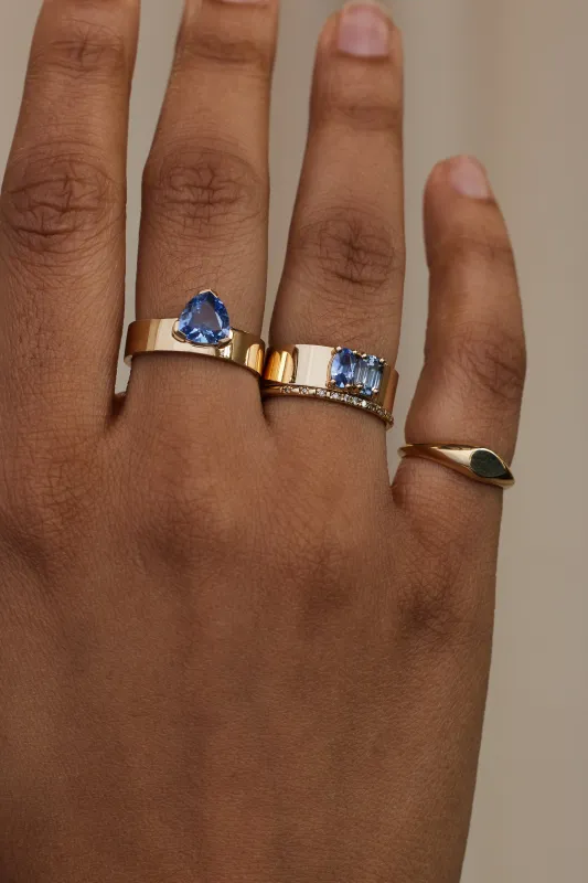 One of a Kind Emerald and Brilliant Cut Sapphire Menhir Ring No. 16 made by WWAKE