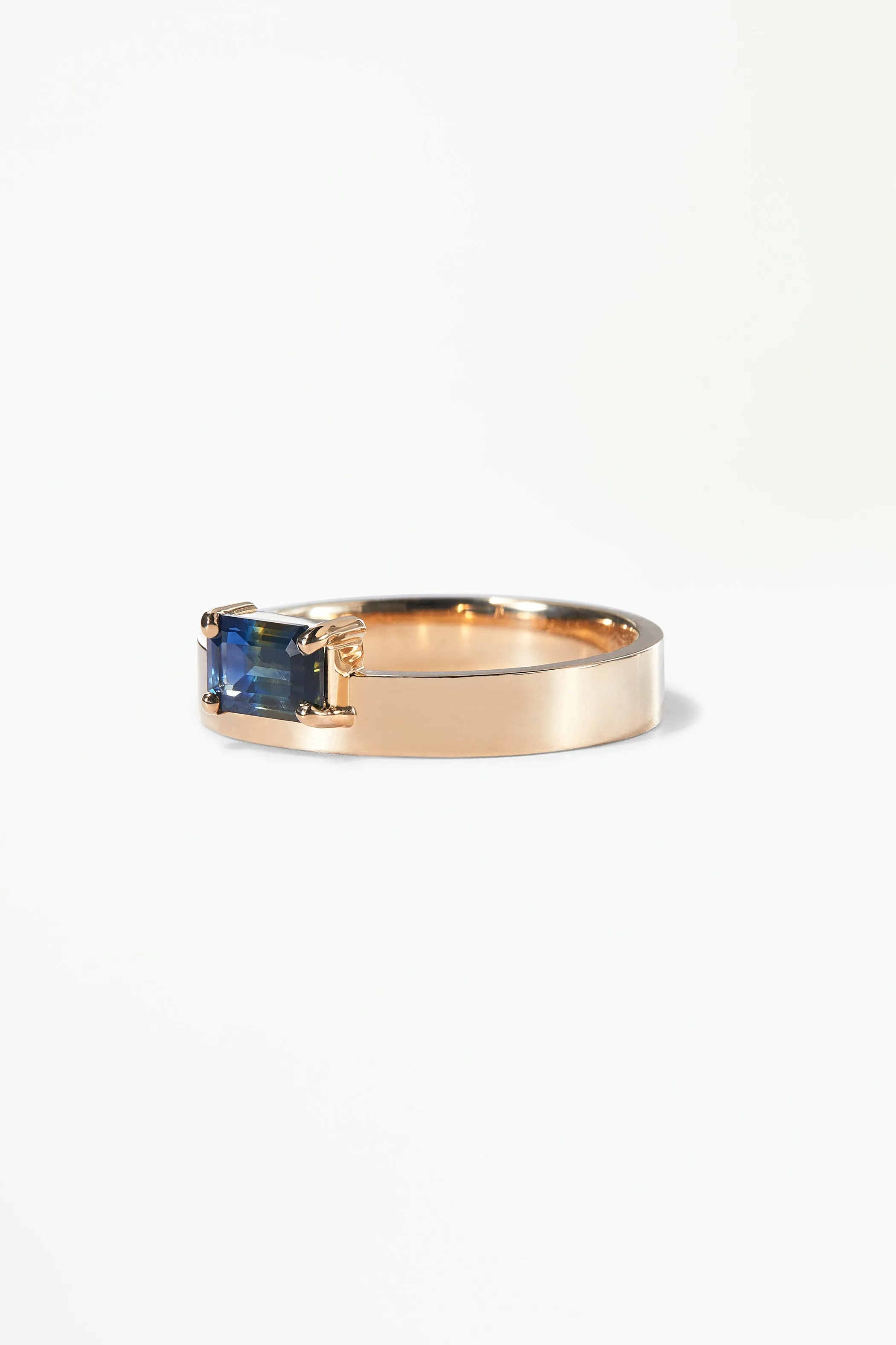 One of a Kind Emerald Cut Gradient Sapphire Monolith sold by WWAKE product image thumbnail 3