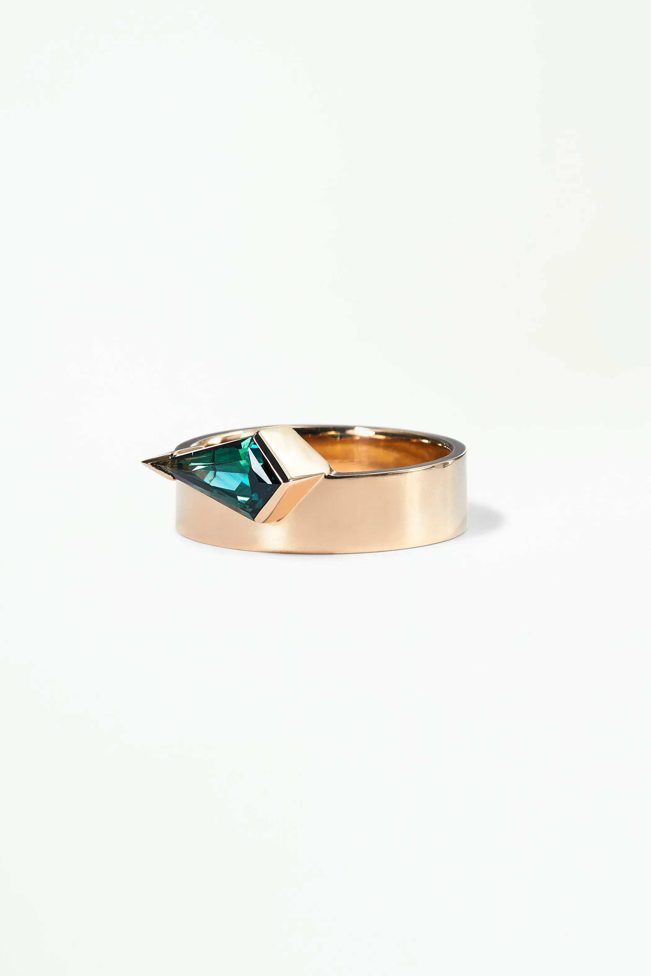 One of a Kind Kite Sapphire Monolith sold by WWAKE product image thumbnail 3