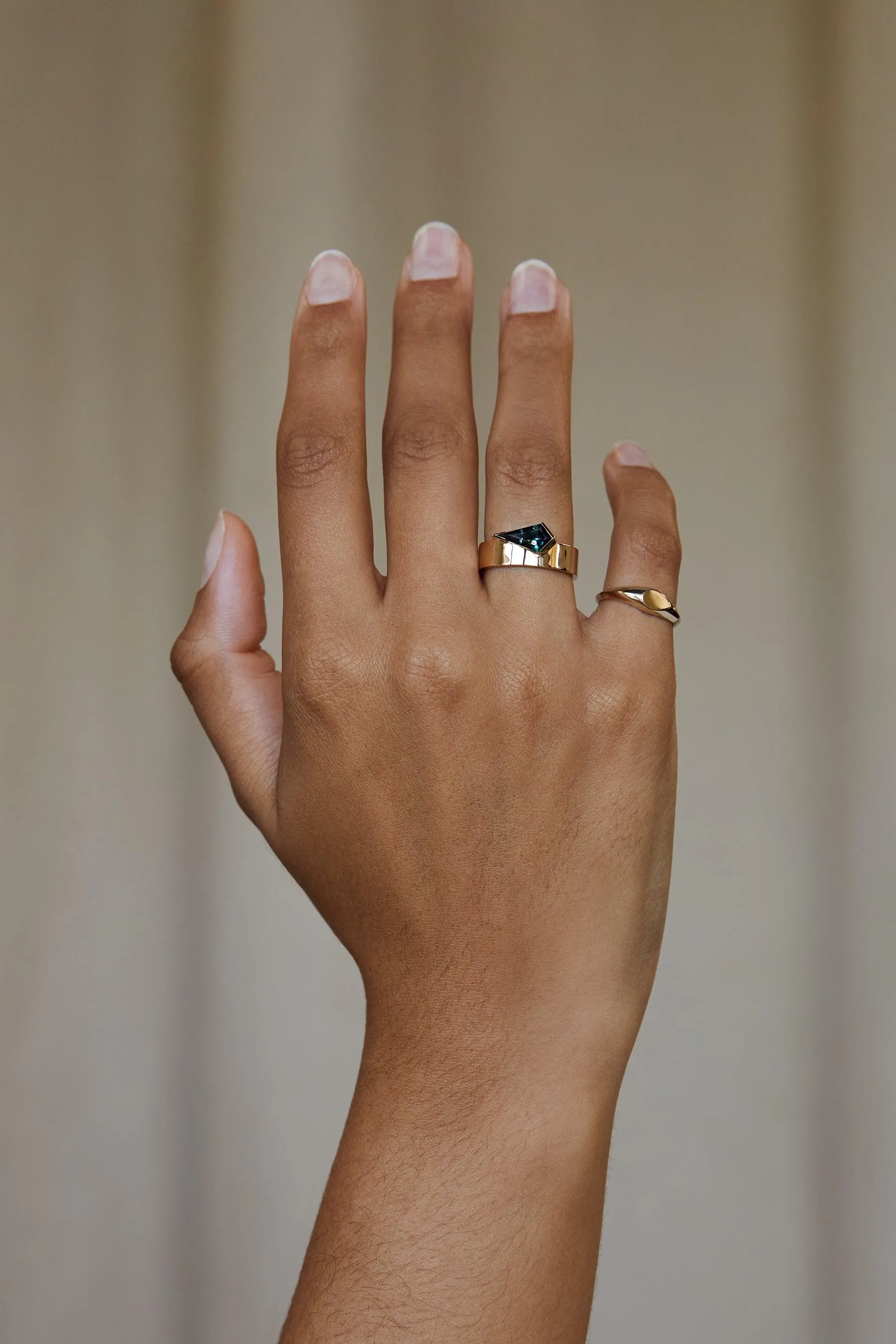 One of a Kind Kite Sapphire Monolith sold by WWAKE product image thumbnail 5