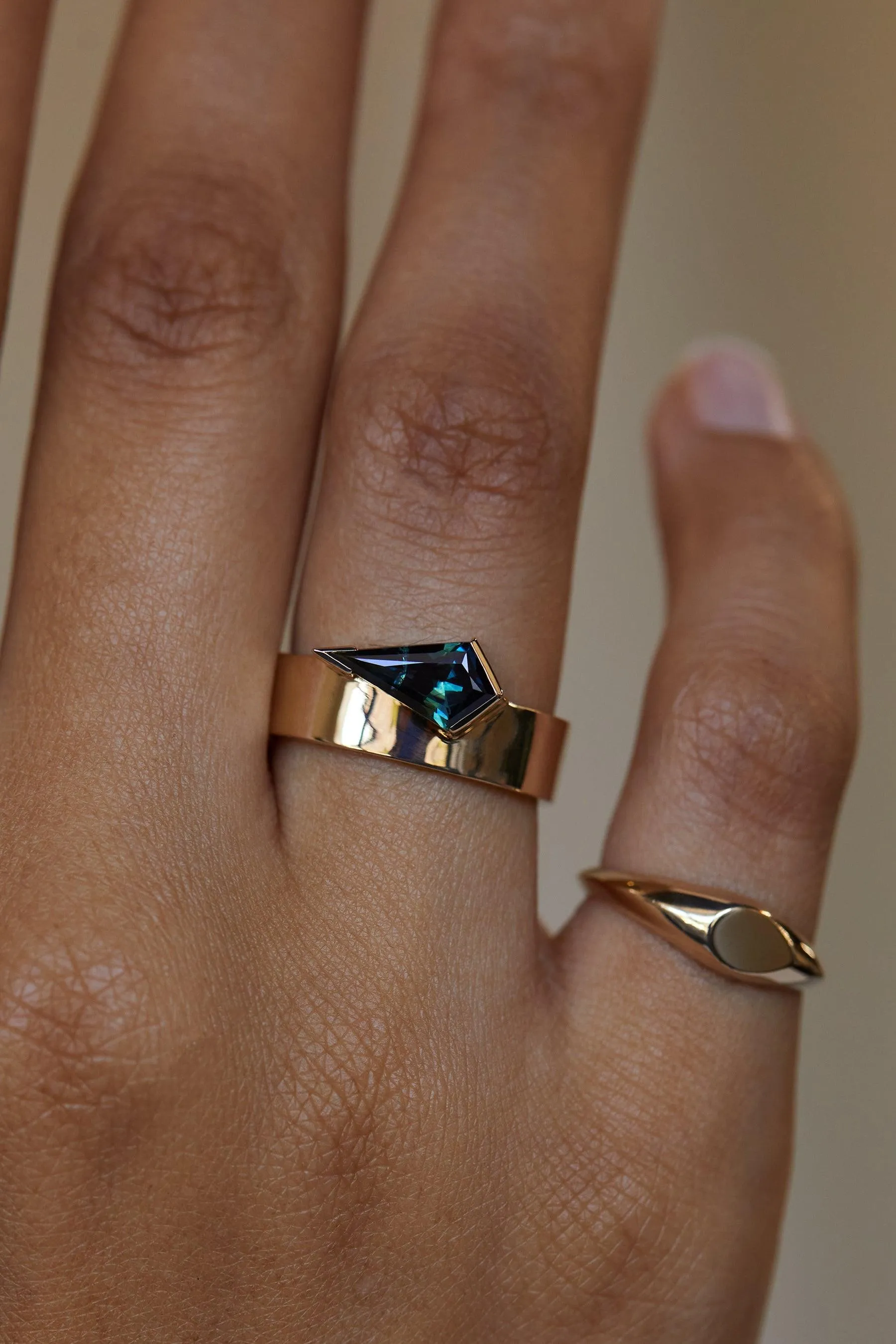 One of a Kind Kite Sapphire Monolith sold by WWAKE product image thumbnail 2