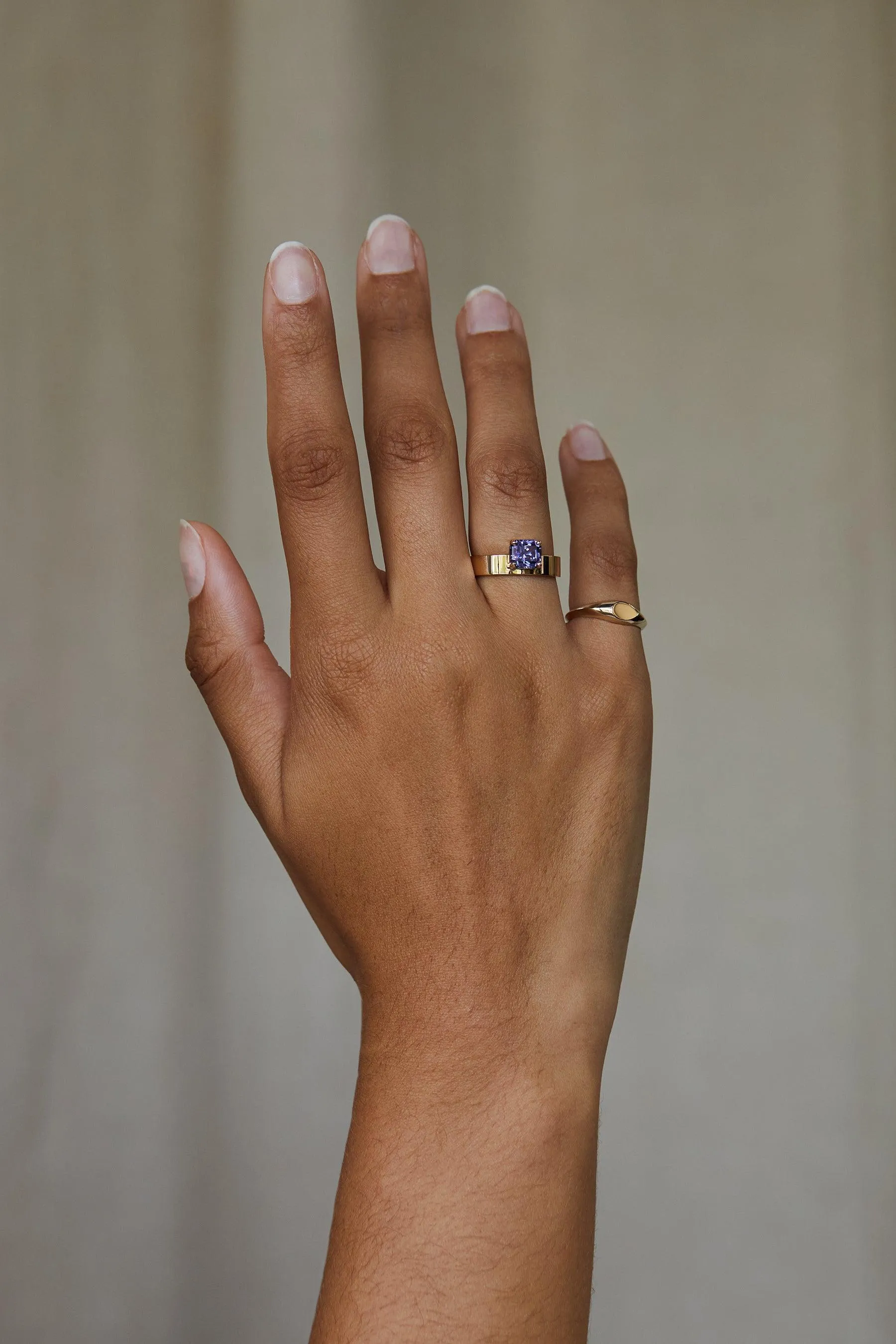 One of a Kind Horizontal Color Change Sapphire Monolith sold by WWAKE product image thumbnail 5