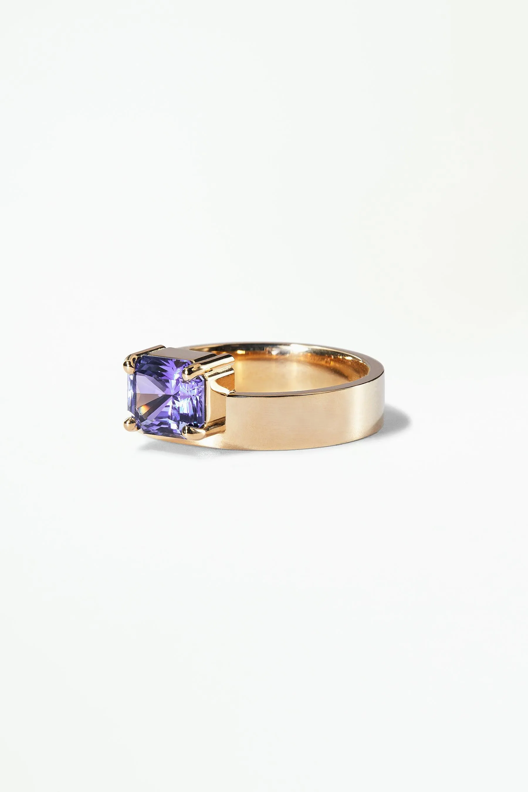 One of a Kind Horizontal Color Change Sapphire Monolith sold by WWAKE product image thumbnail 3